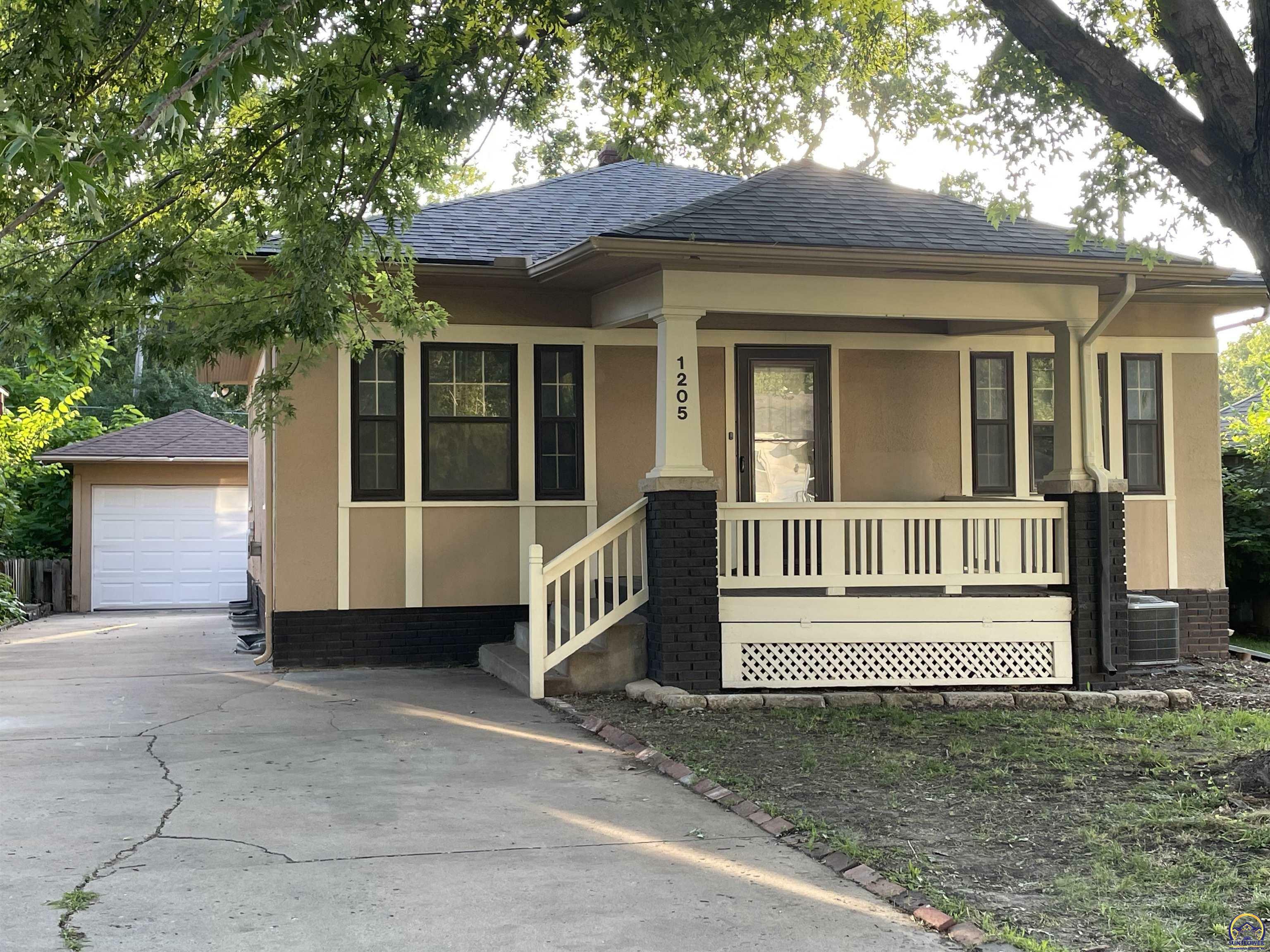 1205 SW Randolph Ave  Topeka KS 66604 photo