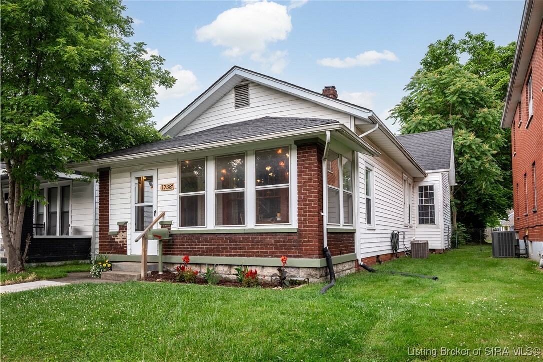 Property Photo: 1738 Culbertson Avenue IN 47150