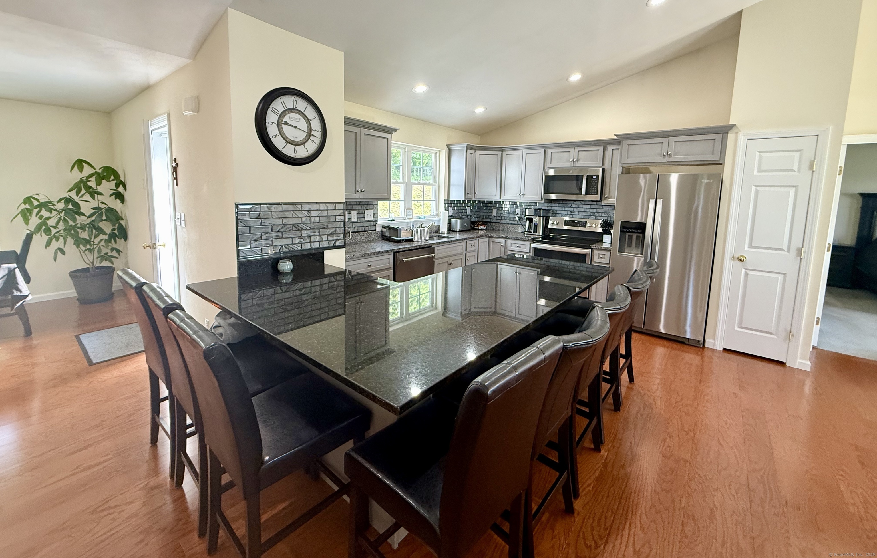 Property Photo: 6 Rollingwood Drive CT 06770
