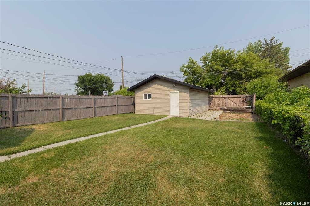 Photo de la propriété: 224 X Avenue S SK S7M 3H3