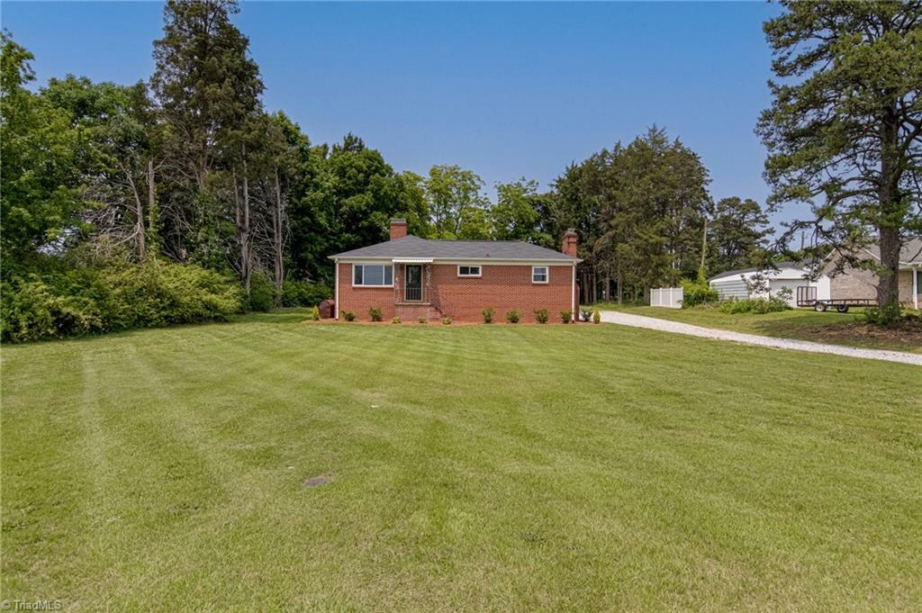Property Photo: 4249 High Point Road NC 27107