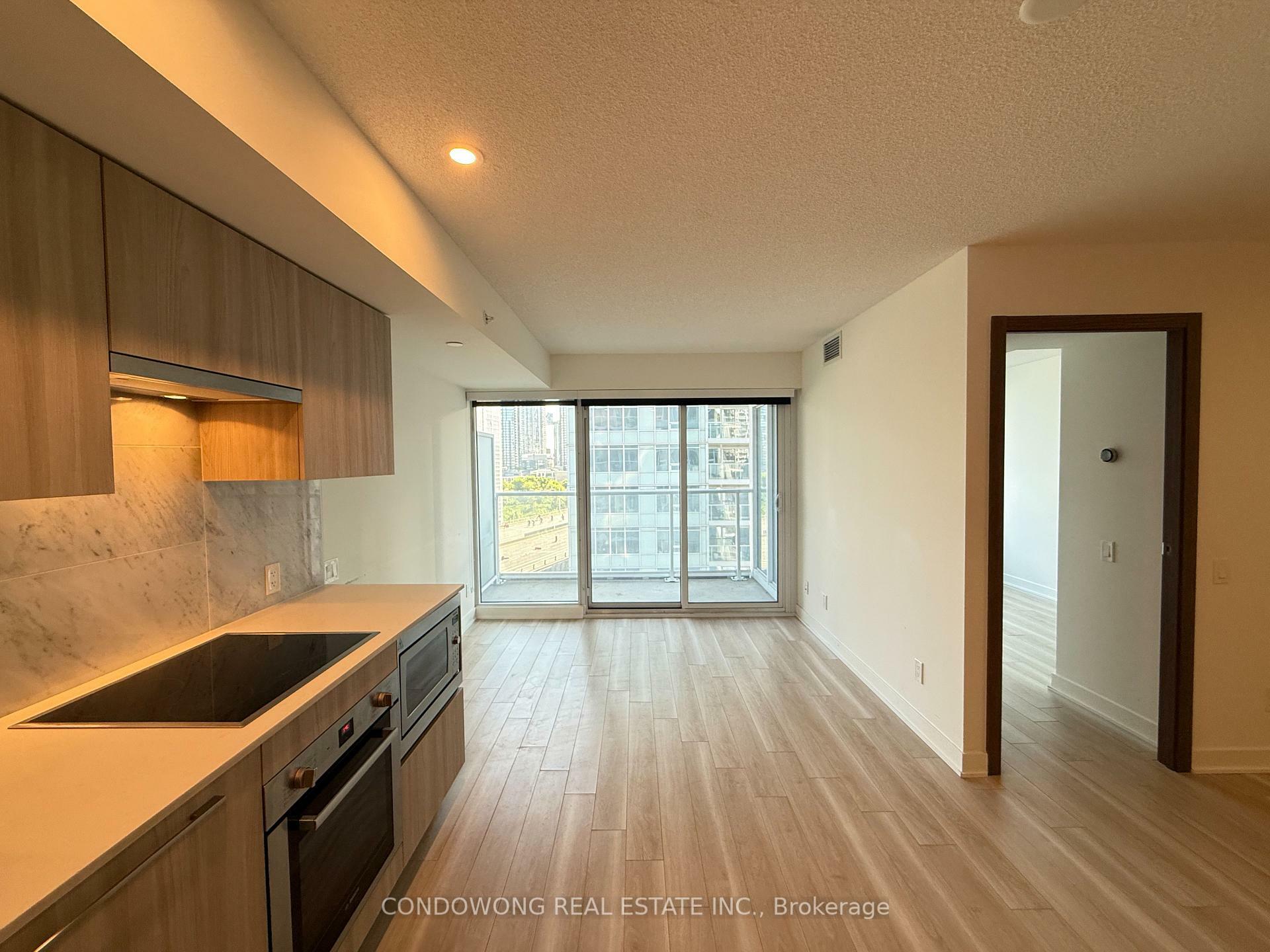 Property Photo: 19 Bathurst Street 1010 ON M5V 0N2