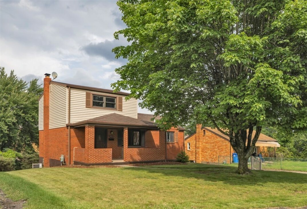 1431 Oak Dr  Castle Shannon PA 15234 photo