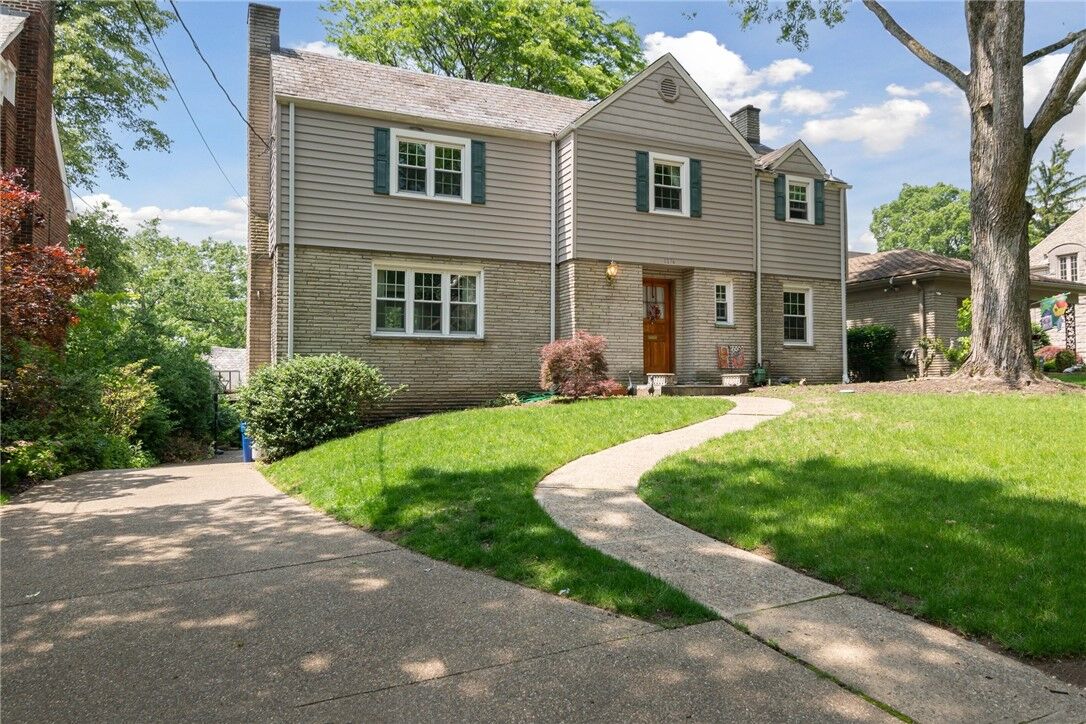 Property Photo: 1374 Navahoe Drive PA 15228