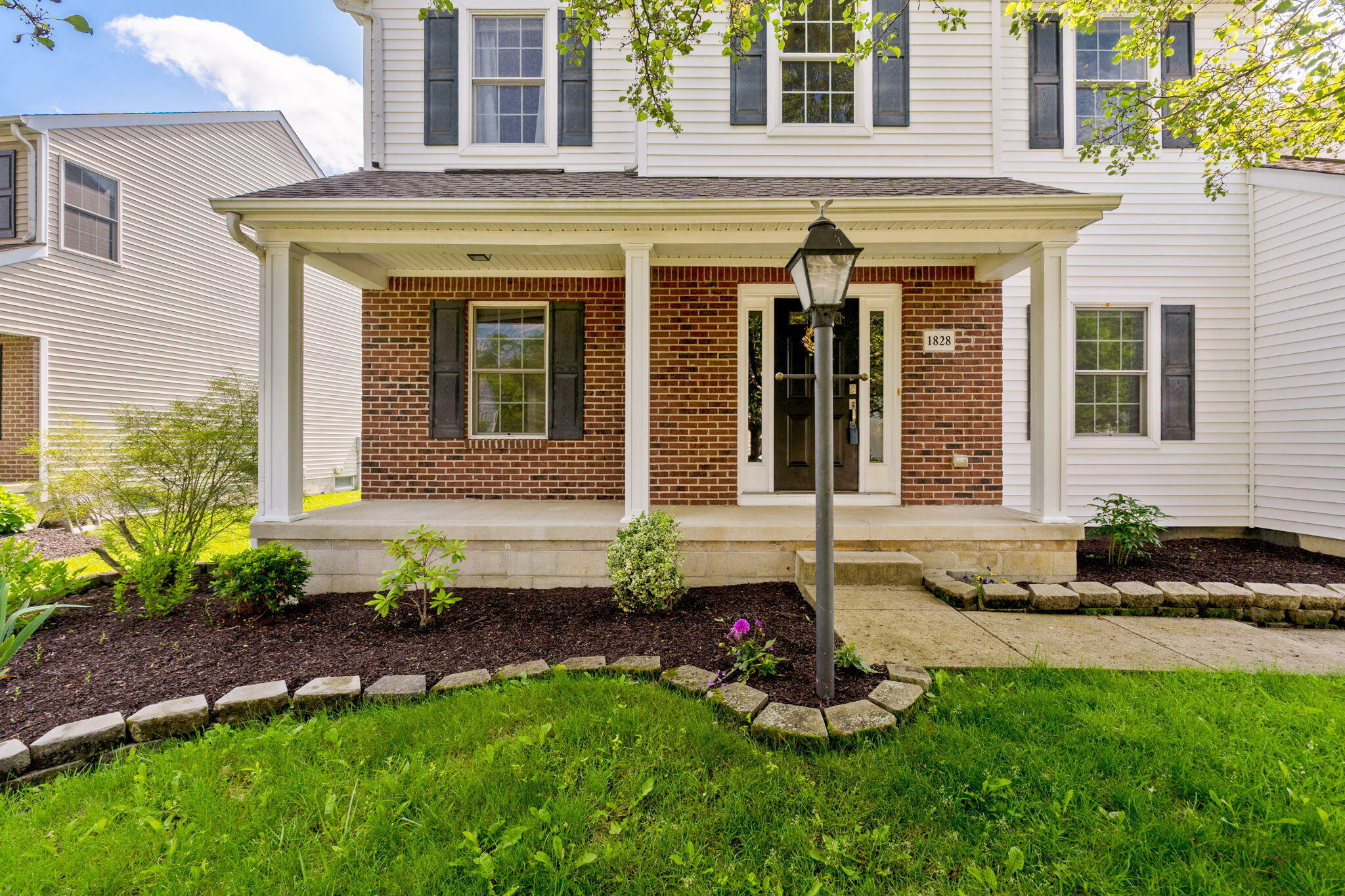 Property Photo: 1828 Chiprock Drive OH 43040