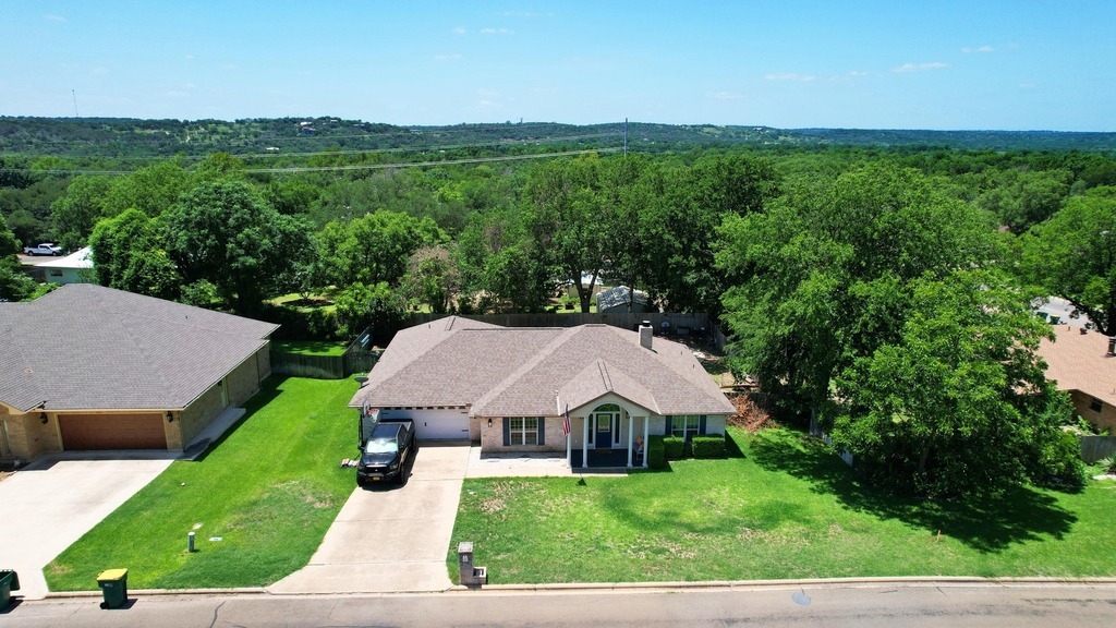 Property Photo: 185 Broadmoor Street TX 78654