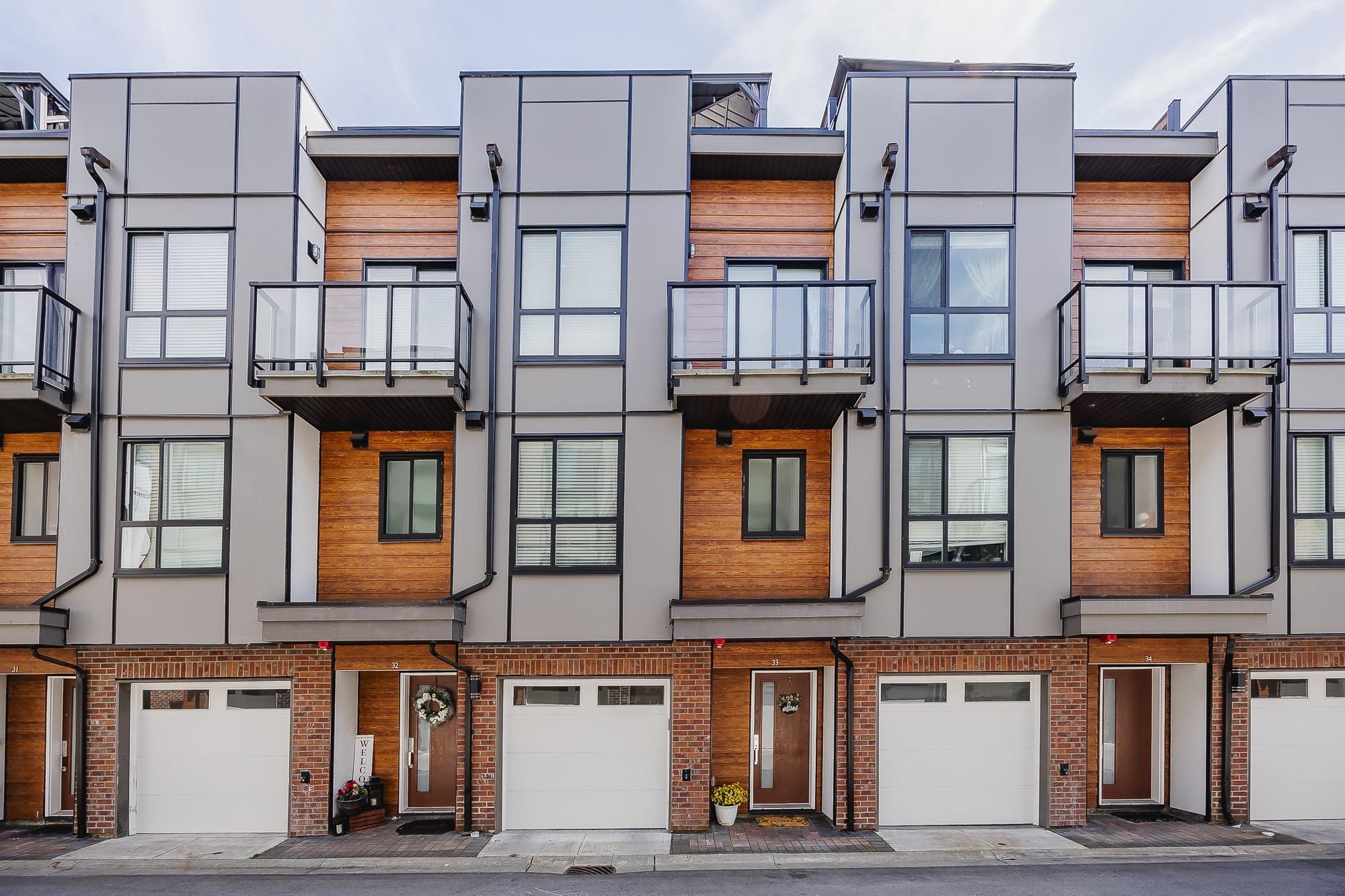 Property Photo:  19760 55 Avenue 33  BC V3A 3W9 