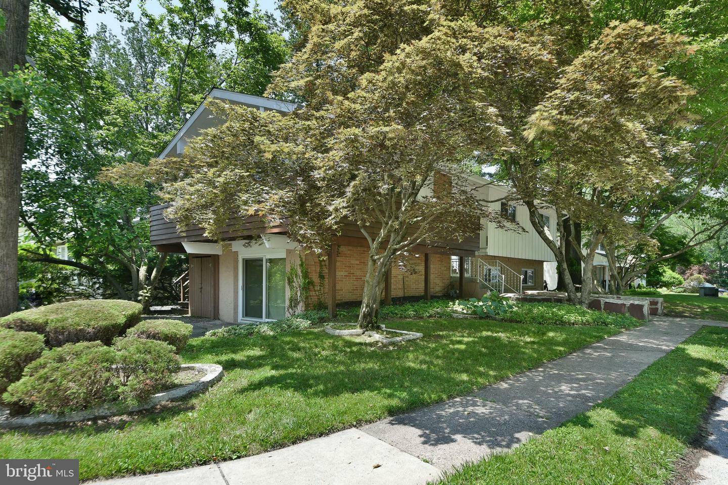 Property Photo: 1556 Coolidge Avenue PA 19001