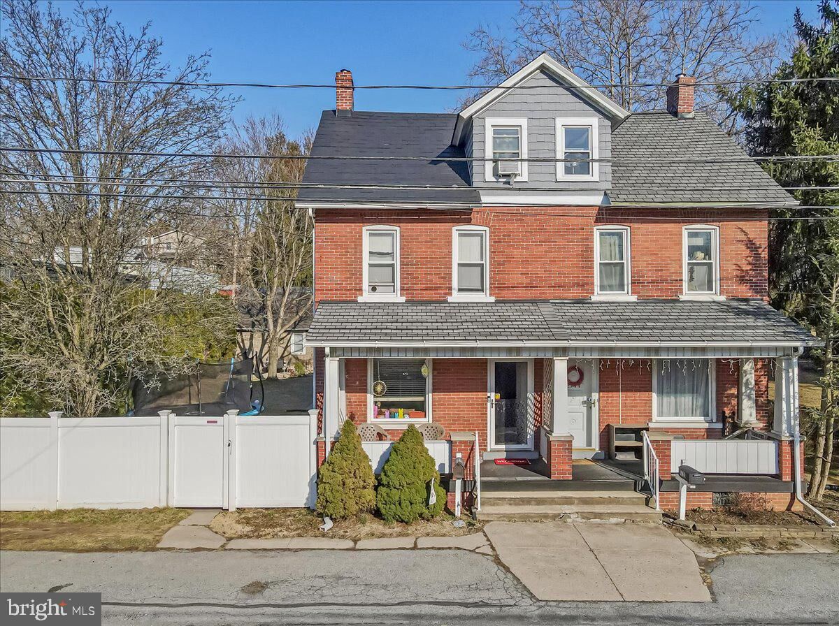 Property Photo:  2146 Willow Park Road  PA 18020 