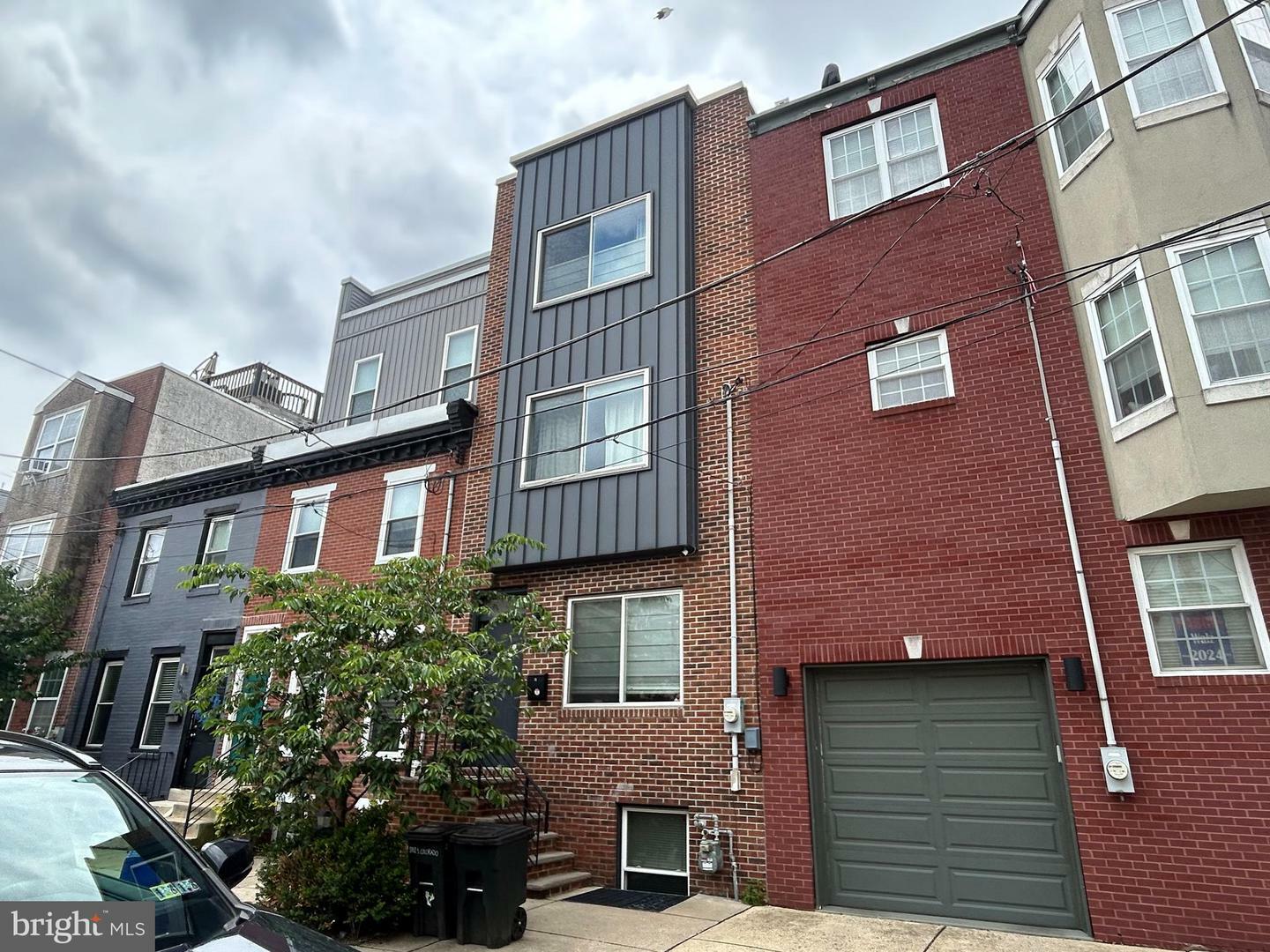 Property Photo: 1002 S Colorado Street PA 19146