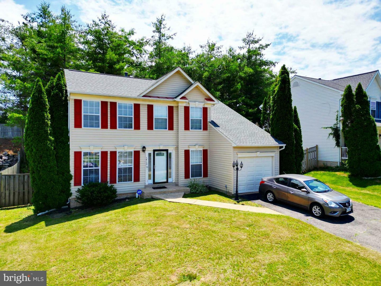 Property Photo: 14131 Rockinghorse Drive VA 22193