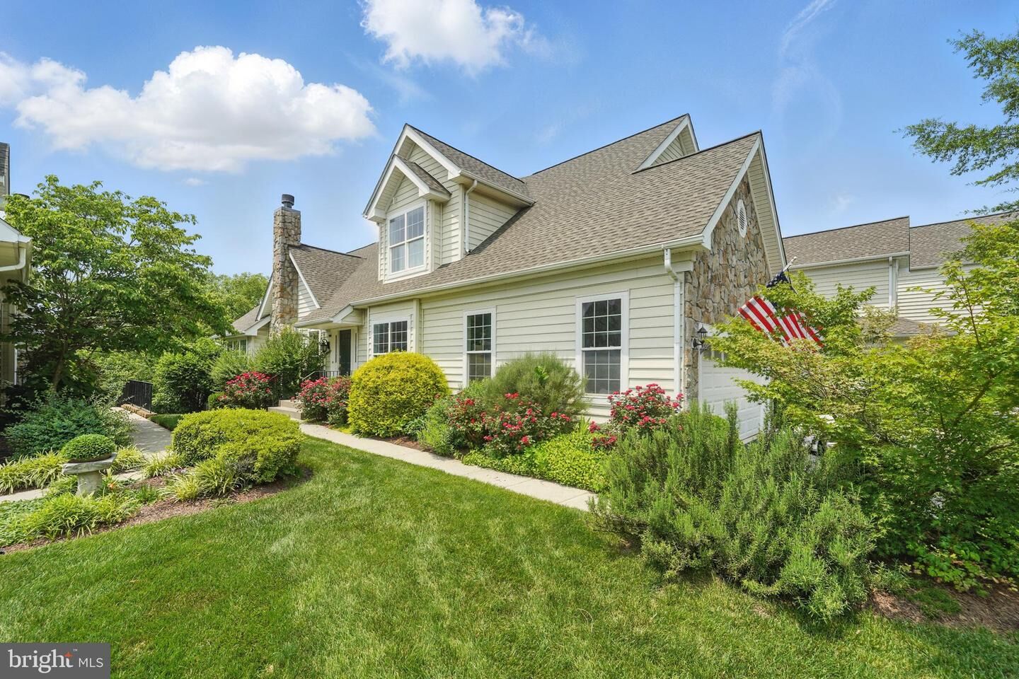 Property Photo:  19885 Naples Lakes Terrace  VA 20147 