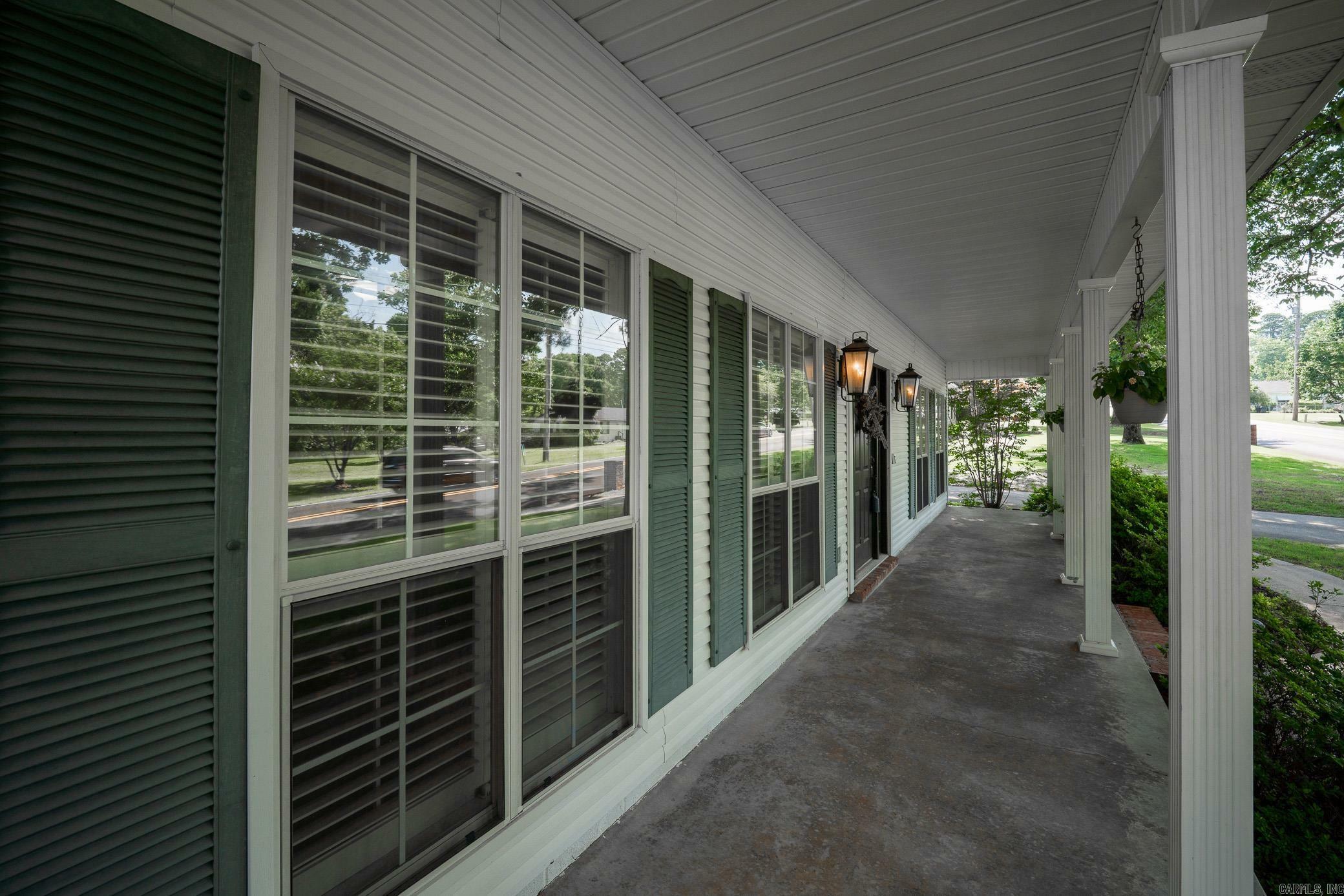 Property Photo: 2211 E Longhills Road AR 72019