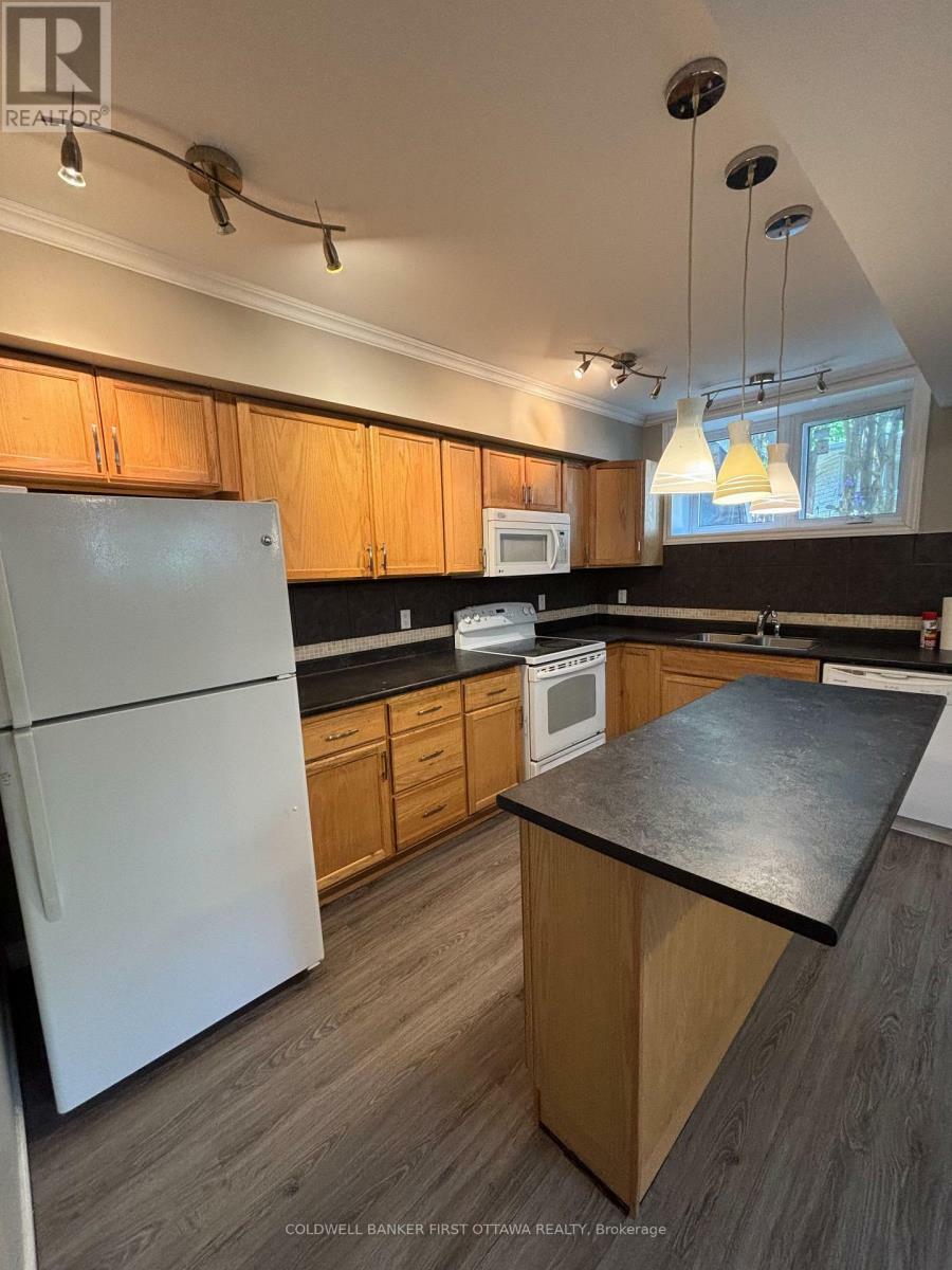 Photo de la propriété: 54 Cloverloft Court ON K2S 1T2