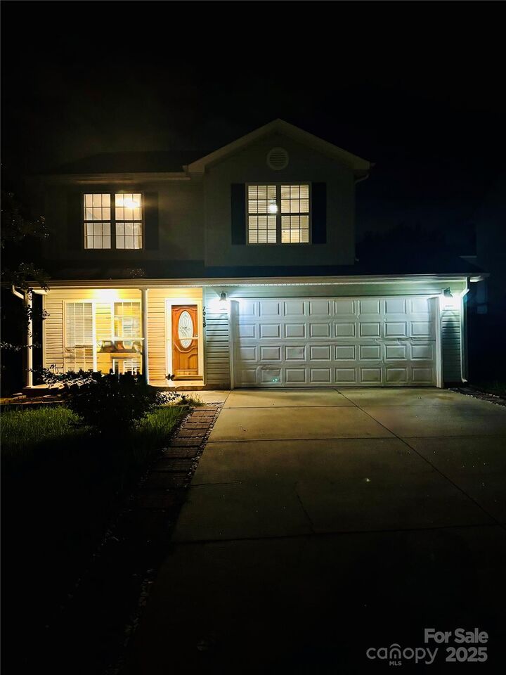 Property Photo:  7918 Boars Head Court  NC 28214 