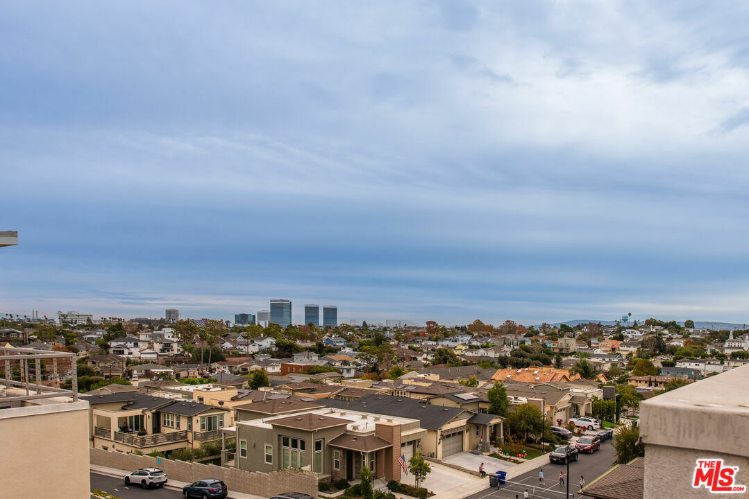 Property Photo: 516 E Imperial Ave CA 90245