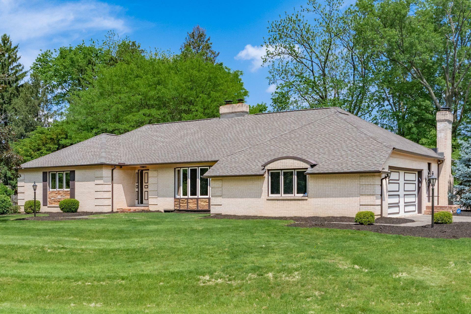 Property Photo: 337 Naiche Court OH 43213