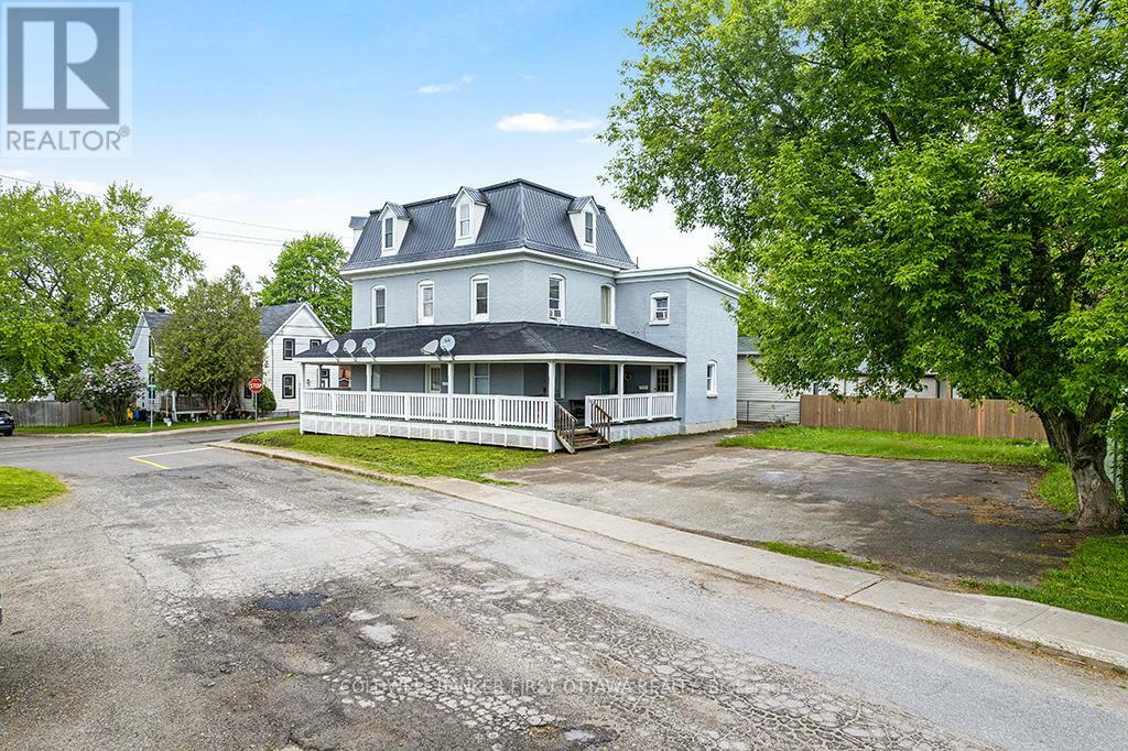 Photo de la propriété: 151 Chambers Street ON K7A 2Z5