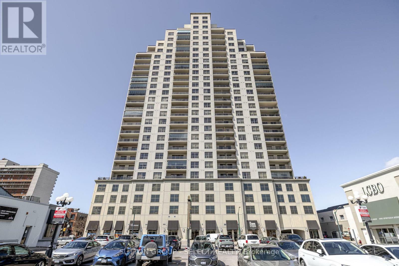 Property Photo: 330 Ridout Street North 806 ON N6C 3Z3