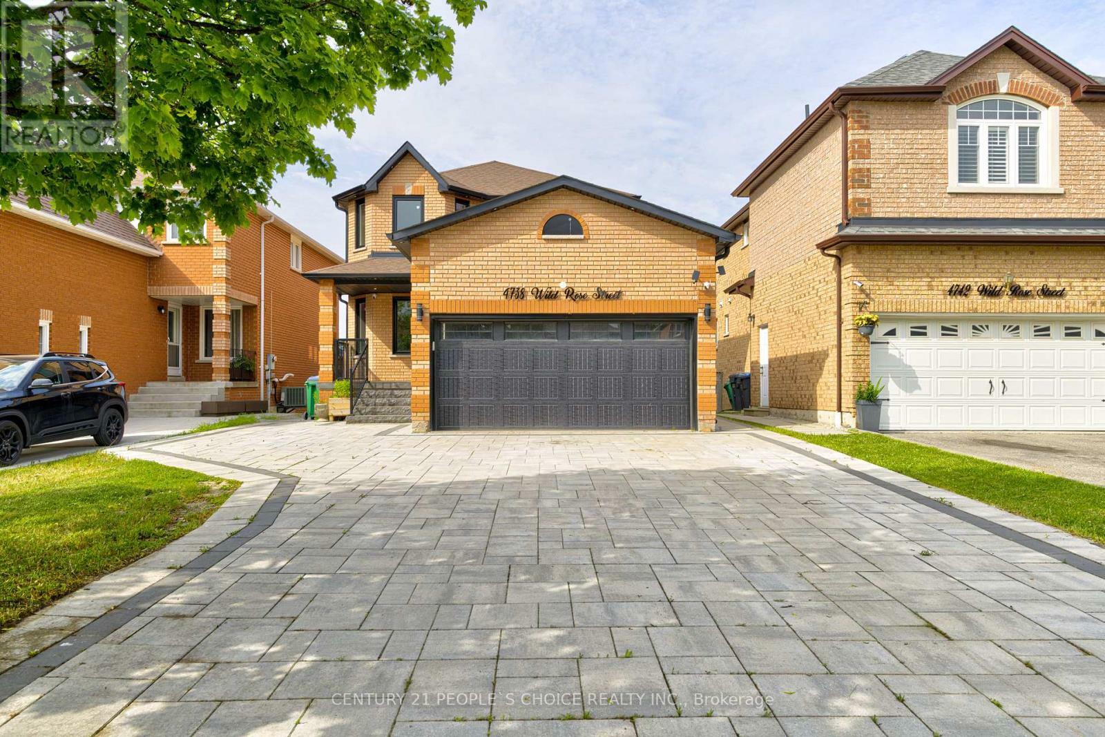 Property Photo: 4738 Wild Rose Street ON L5M 5M6