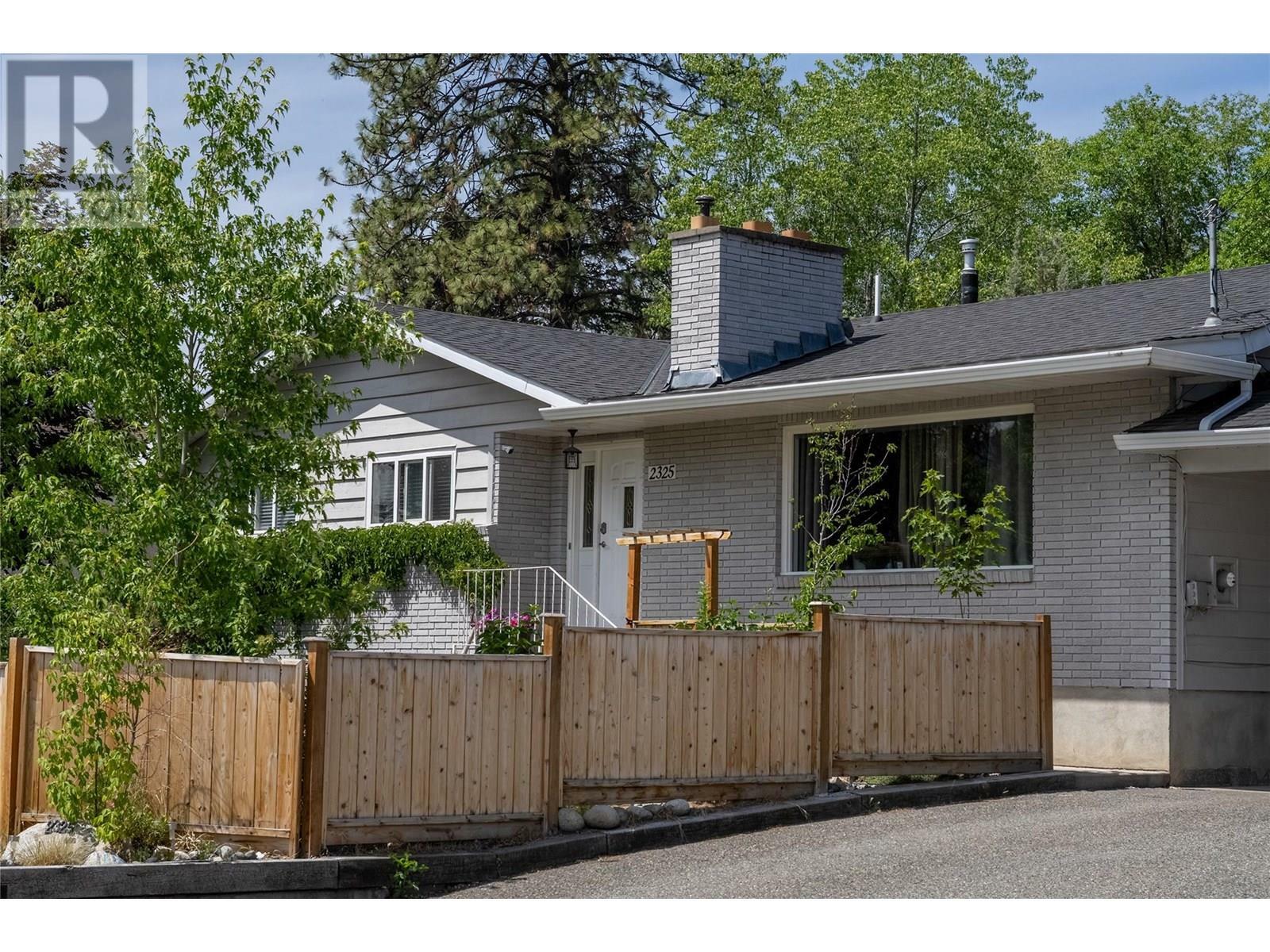 Photo de la propriété:  2325 Reid Avenue  BC V1K 1J5 