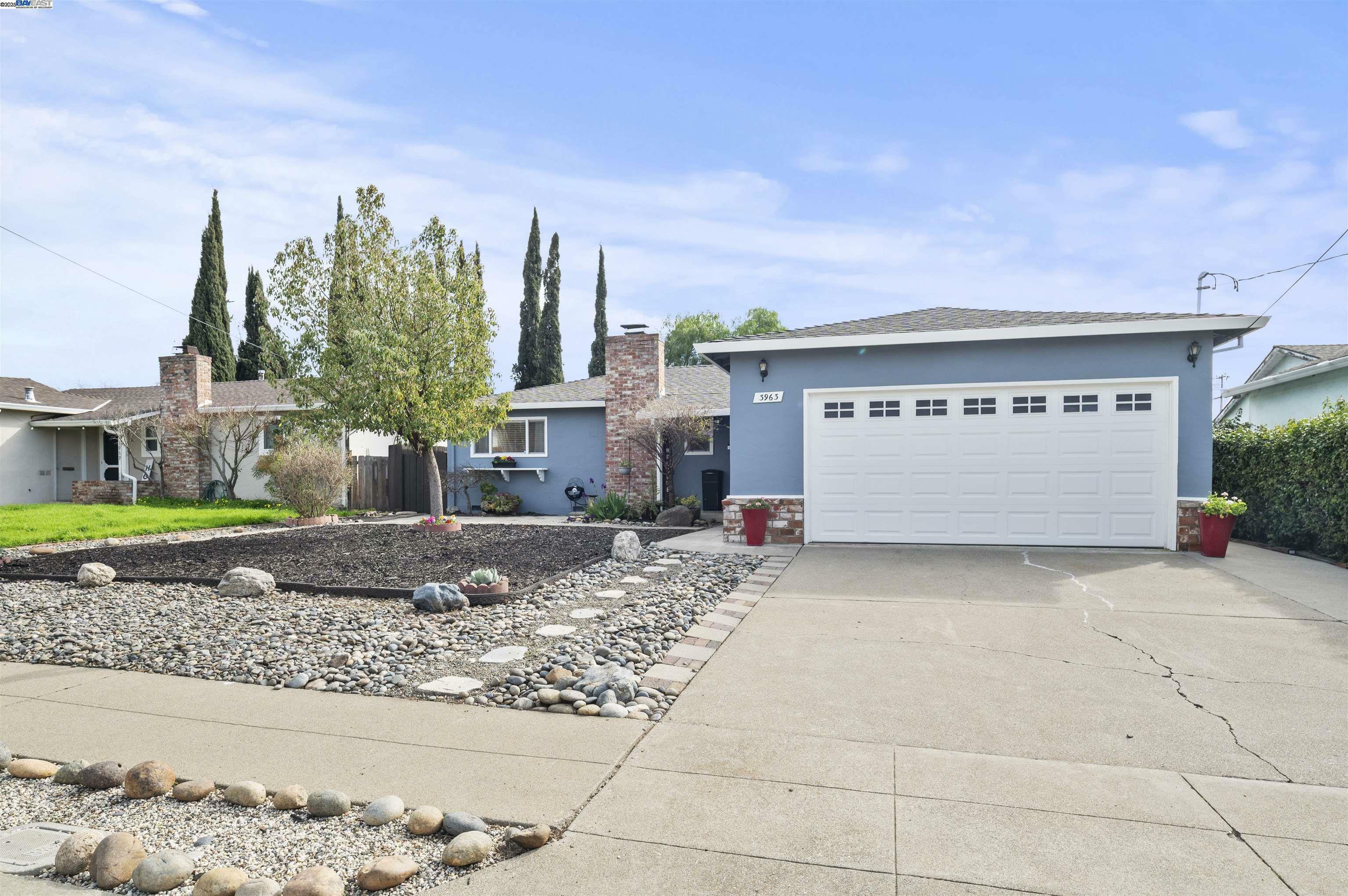 Property Photo: 3963 Yale Way CA 94550