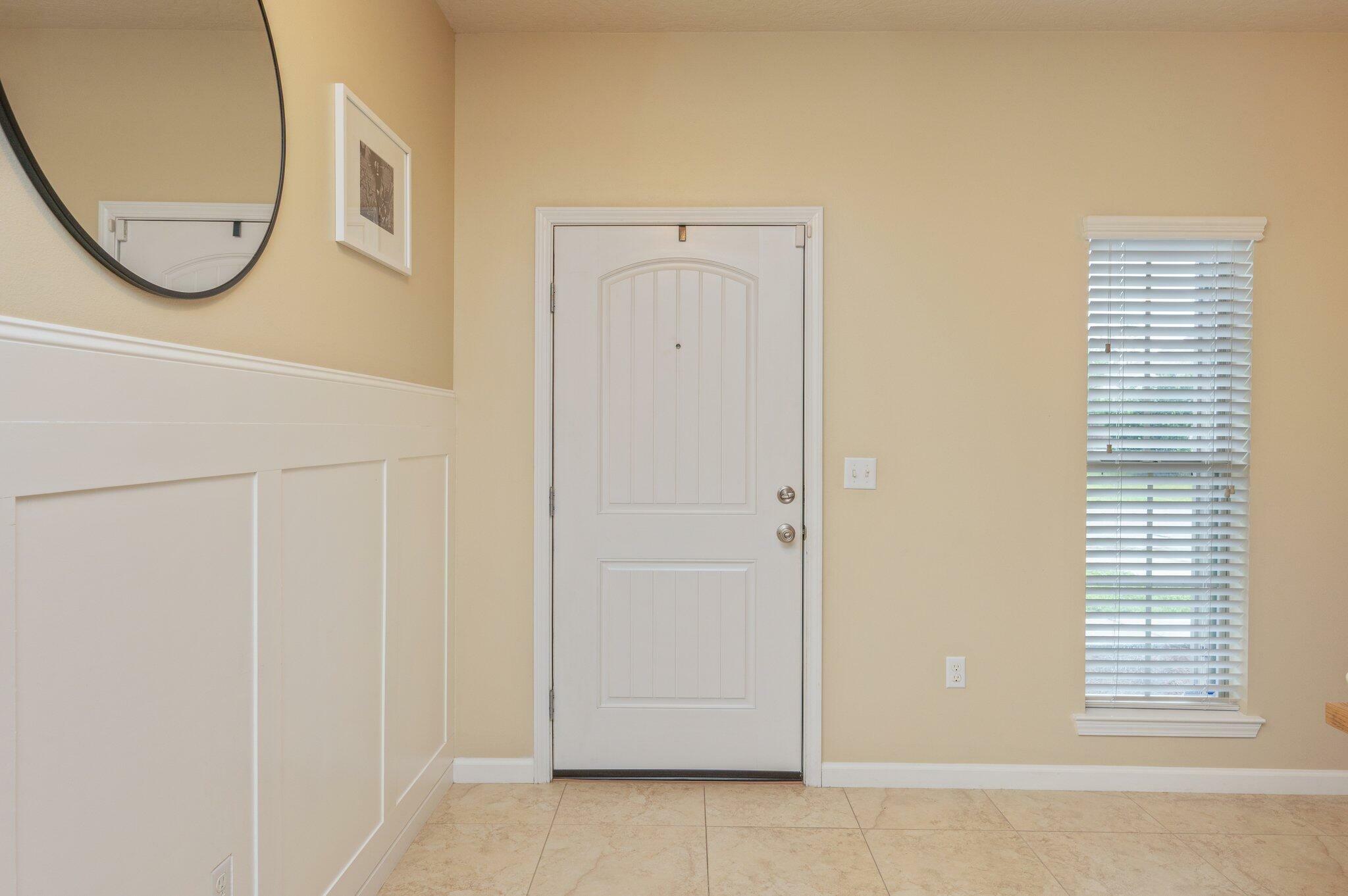 Property Photo: 4530 Annabelle Lane FL 32539