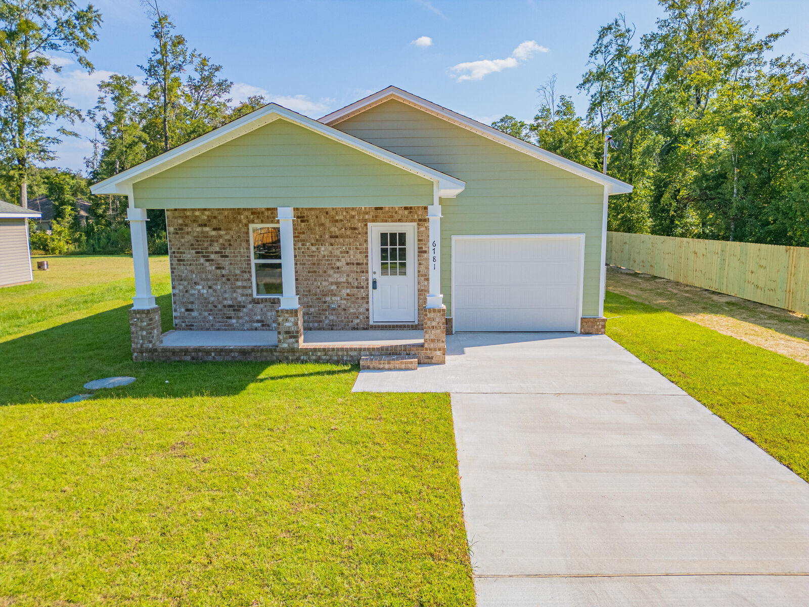 Property Photo:  6781 Joy Street  FL 32583 