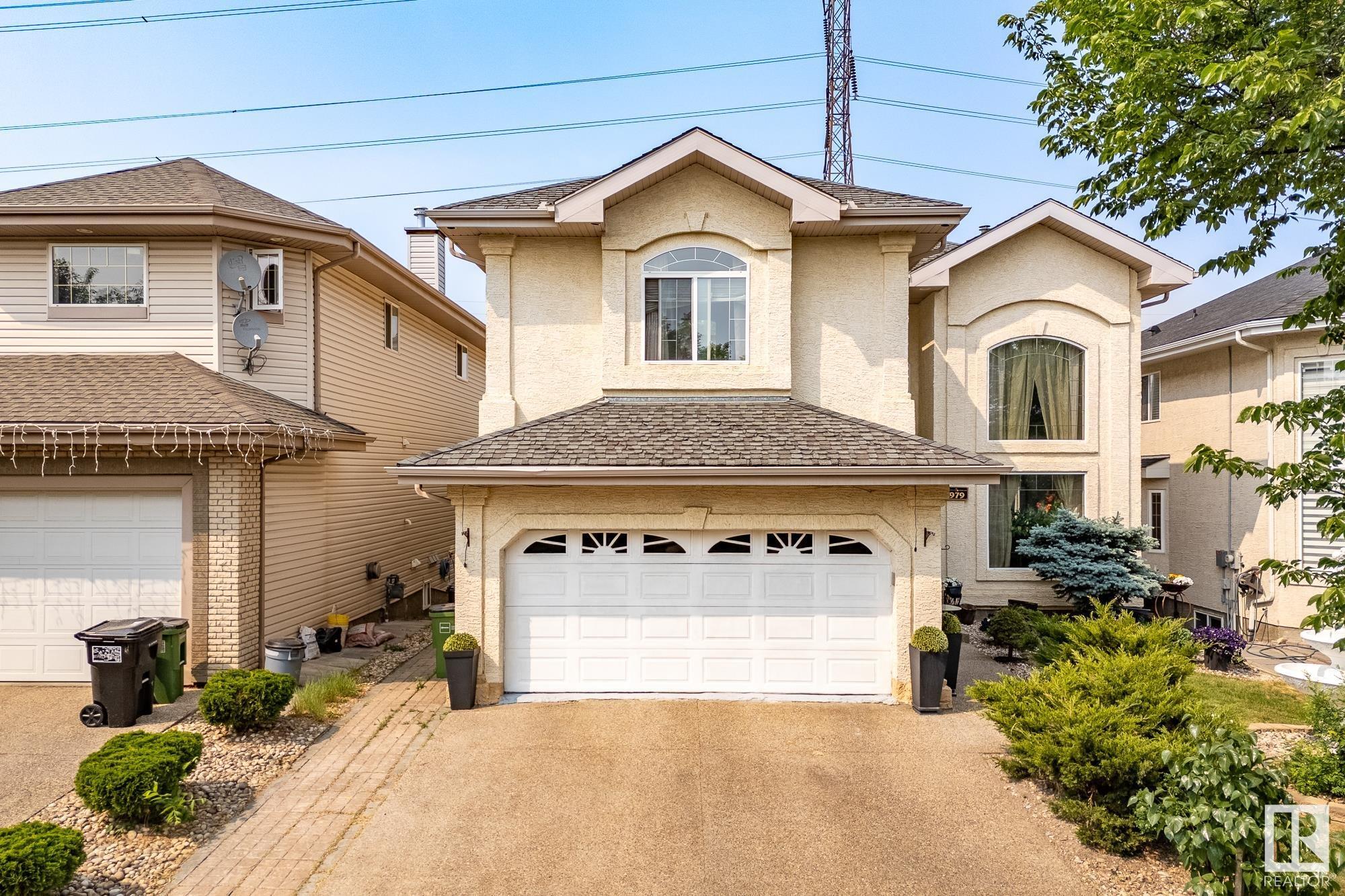 Property Photo: 979 Hollingsworth Bend NW AB T6R 3G7