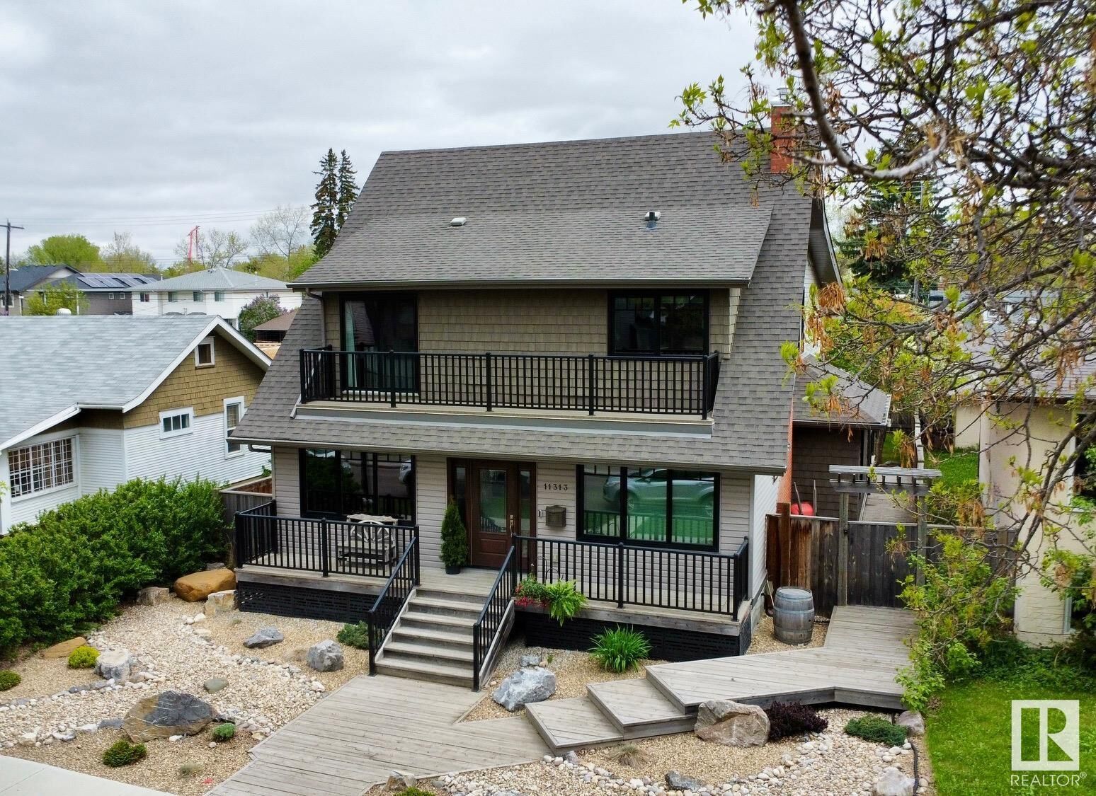 Property Photo:  11313 127 Street NW  AB T5M 0T9 