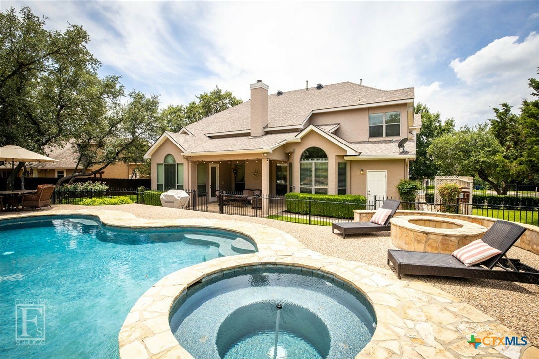 Property Photo: 22418 Roan Forest TX 78259