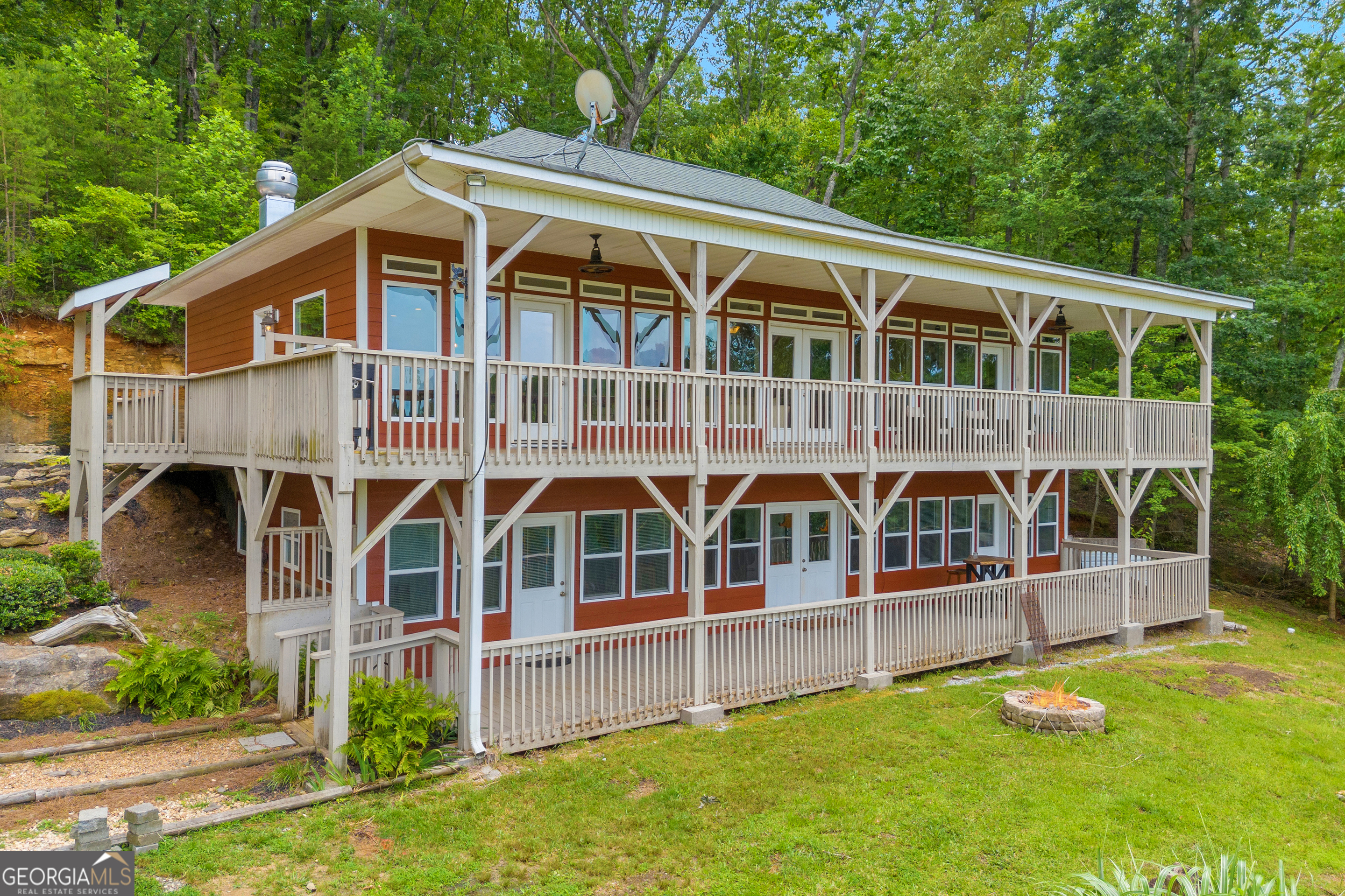 Property Photo: 1359 Asbury Mill Road GA 30528