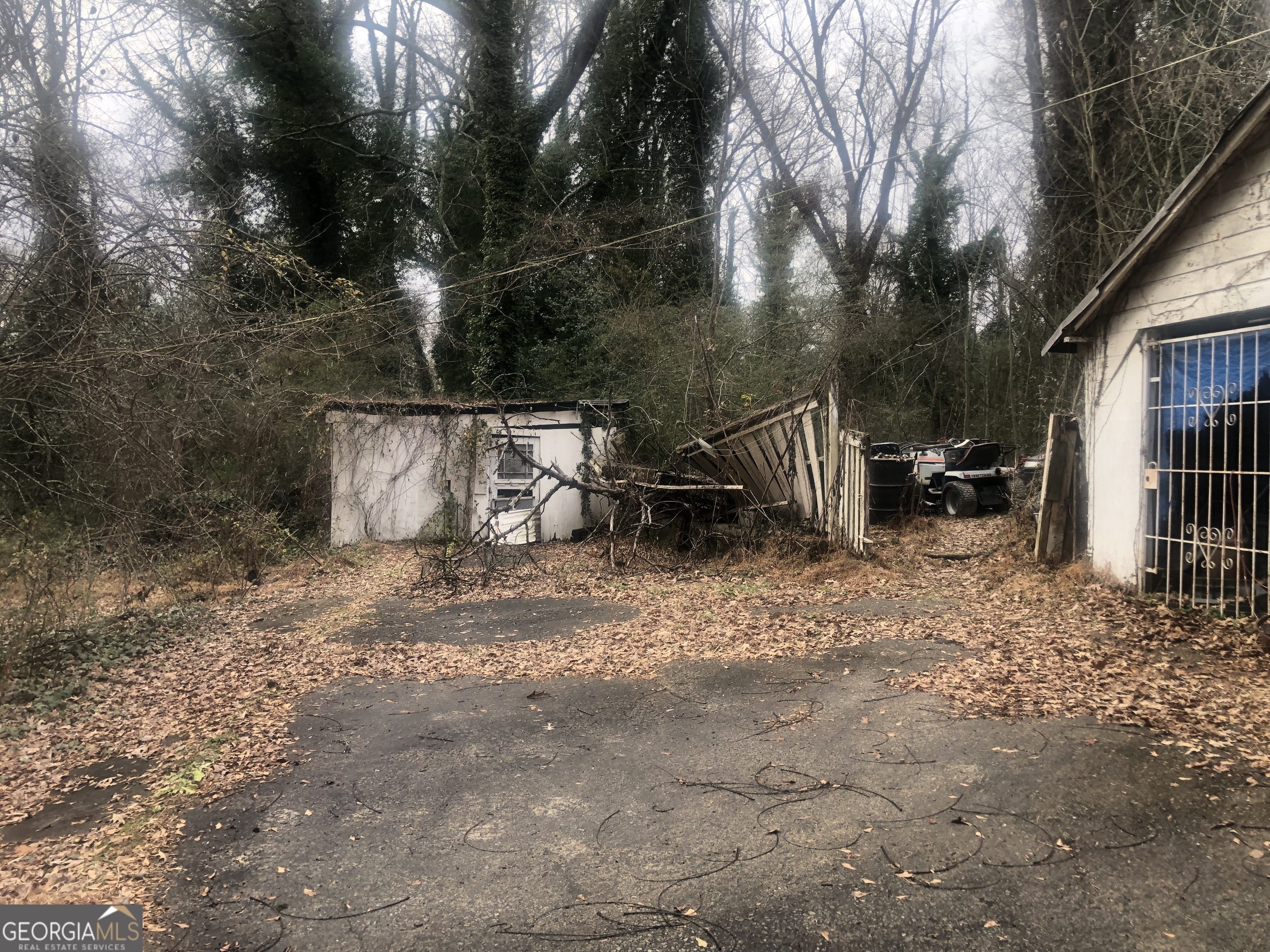 Property Photo: 702 Emily Place NW 0 GA 30318