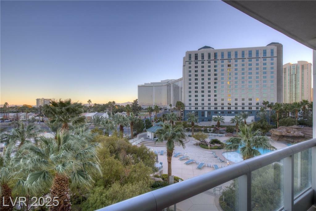 322 Karen Avenue 301  Las Vegas NV 89109 photo