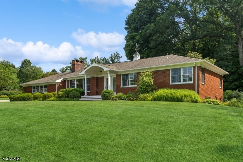 Property Photo: 5 Woodland Rd NJ 08867