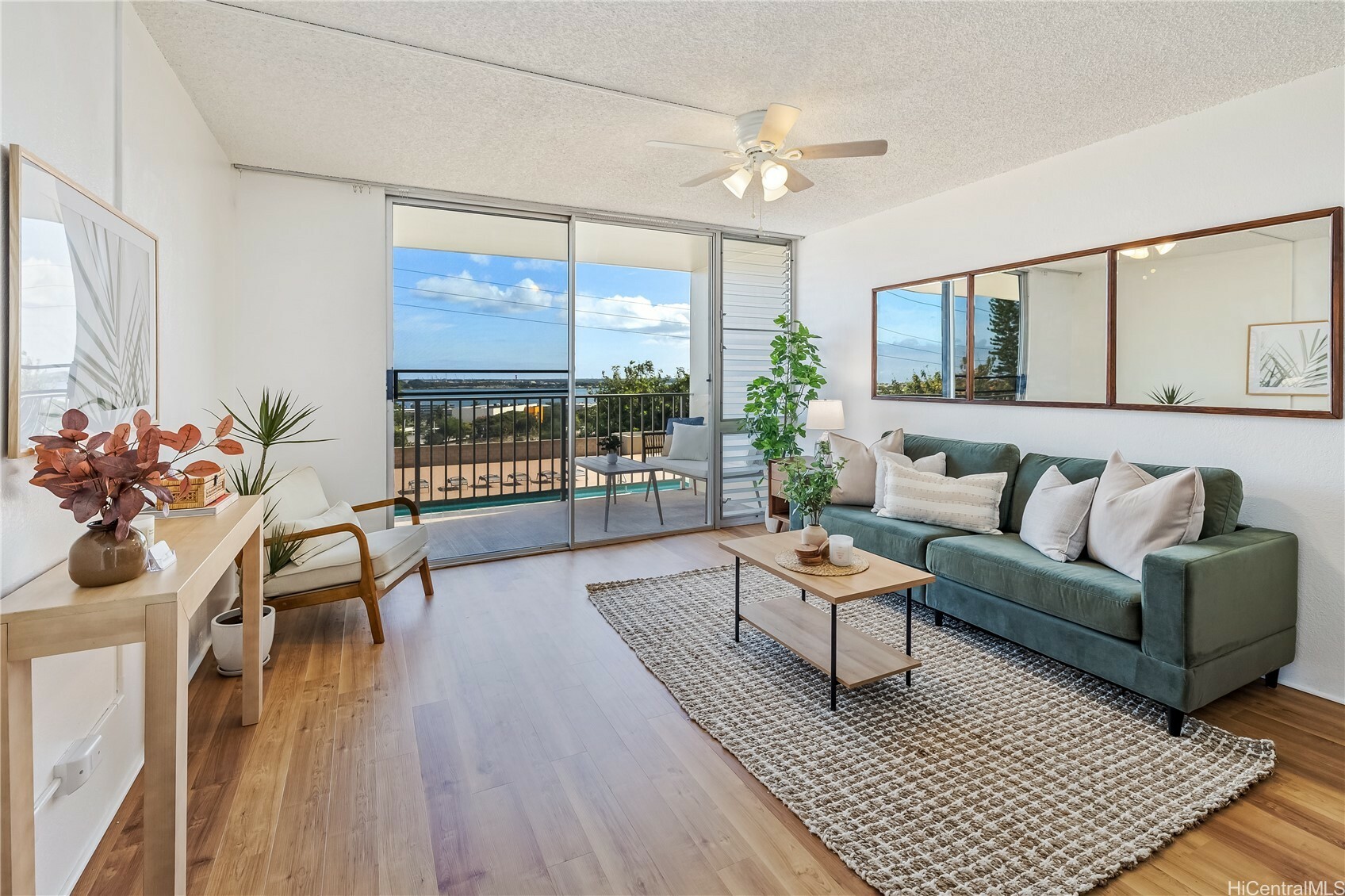 Property Photo: 98-099 Uao Place 506 HI 96701