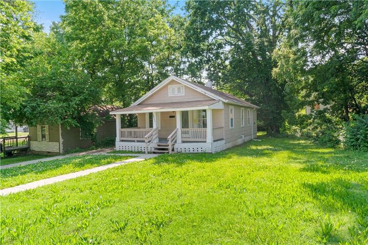 Property Photo: 3640 Cleveland Avenue MO 64128