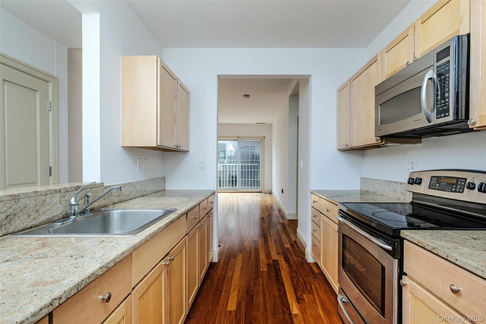 Property Photo: 543 Main Street 201 NY 10801