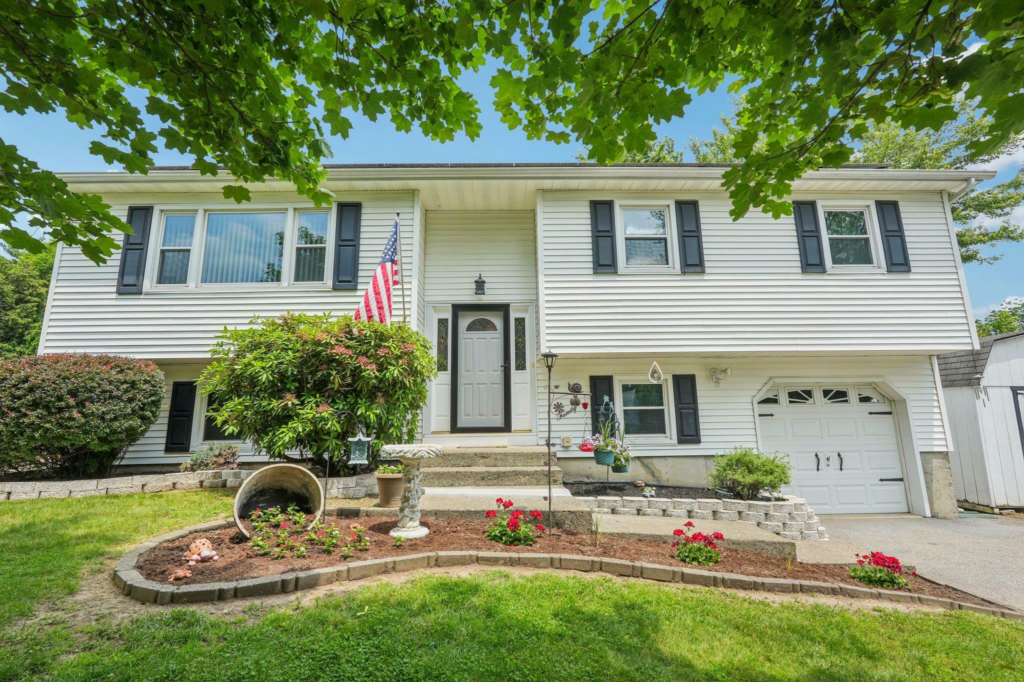 Property Photo: 304 Cloverdale Court NY 12553