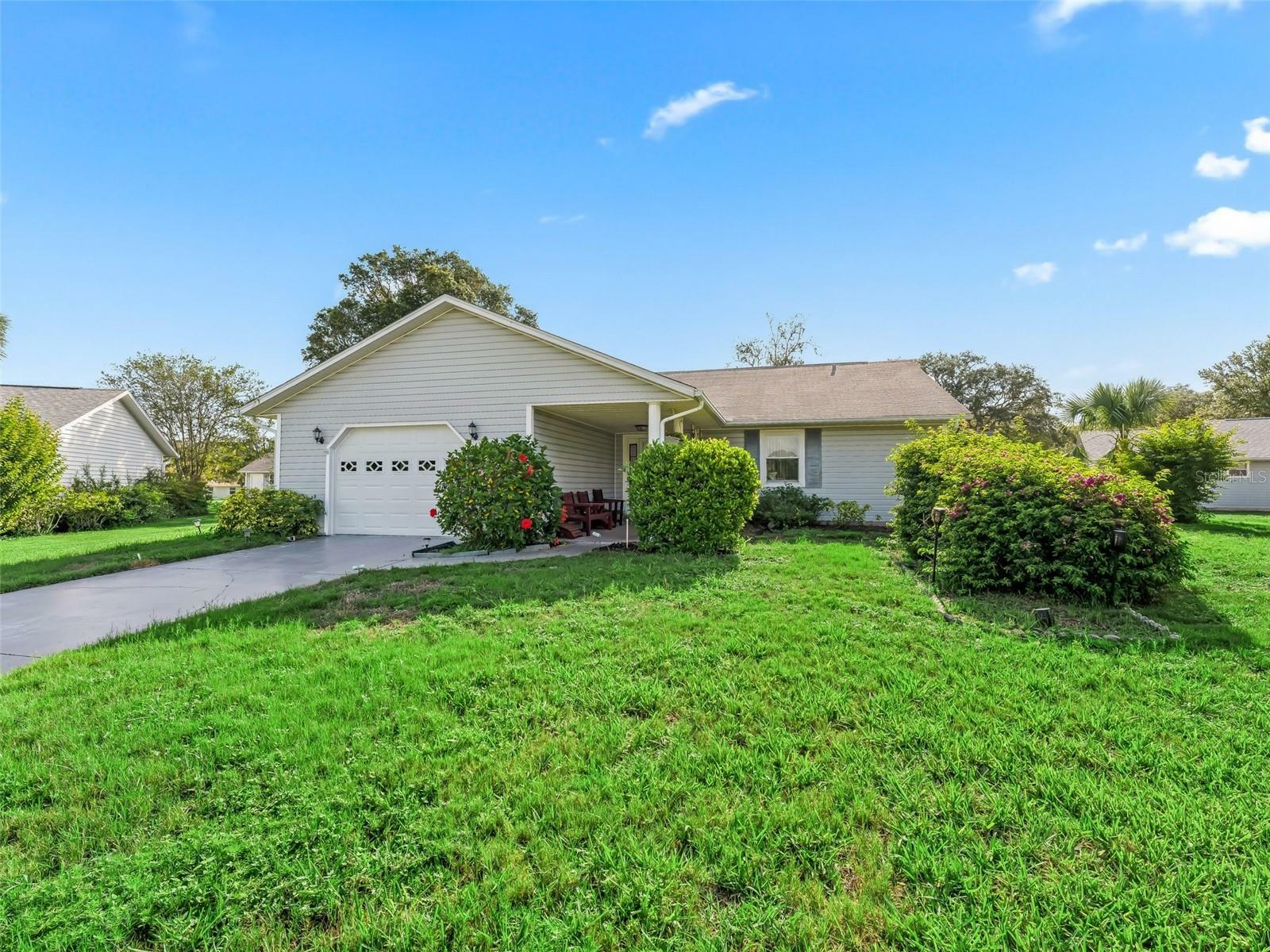 Property Photo: 512 Galloway Court FL 34788