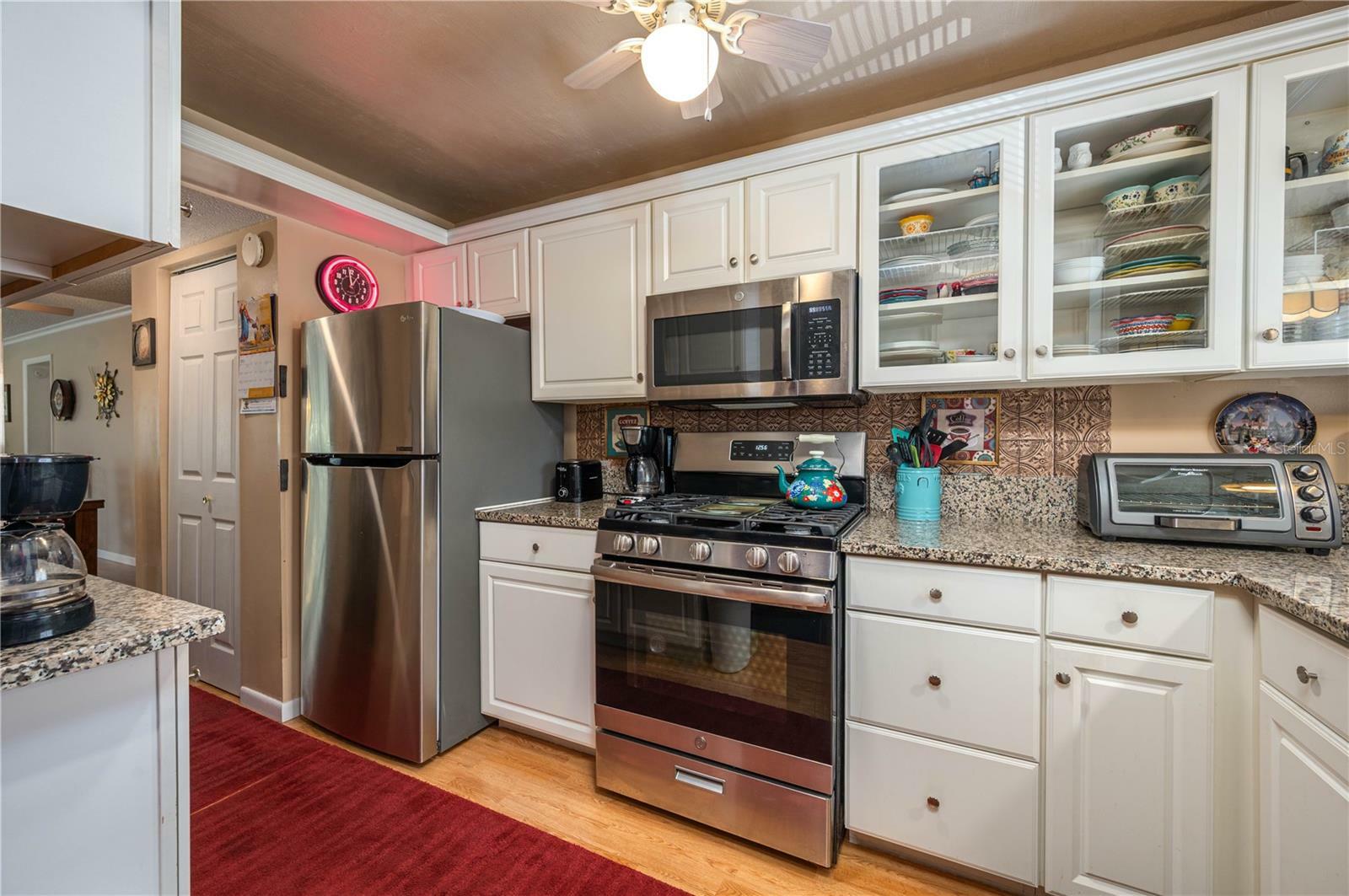 Property Photo: 400 El Camino Drive 201 FL 33884