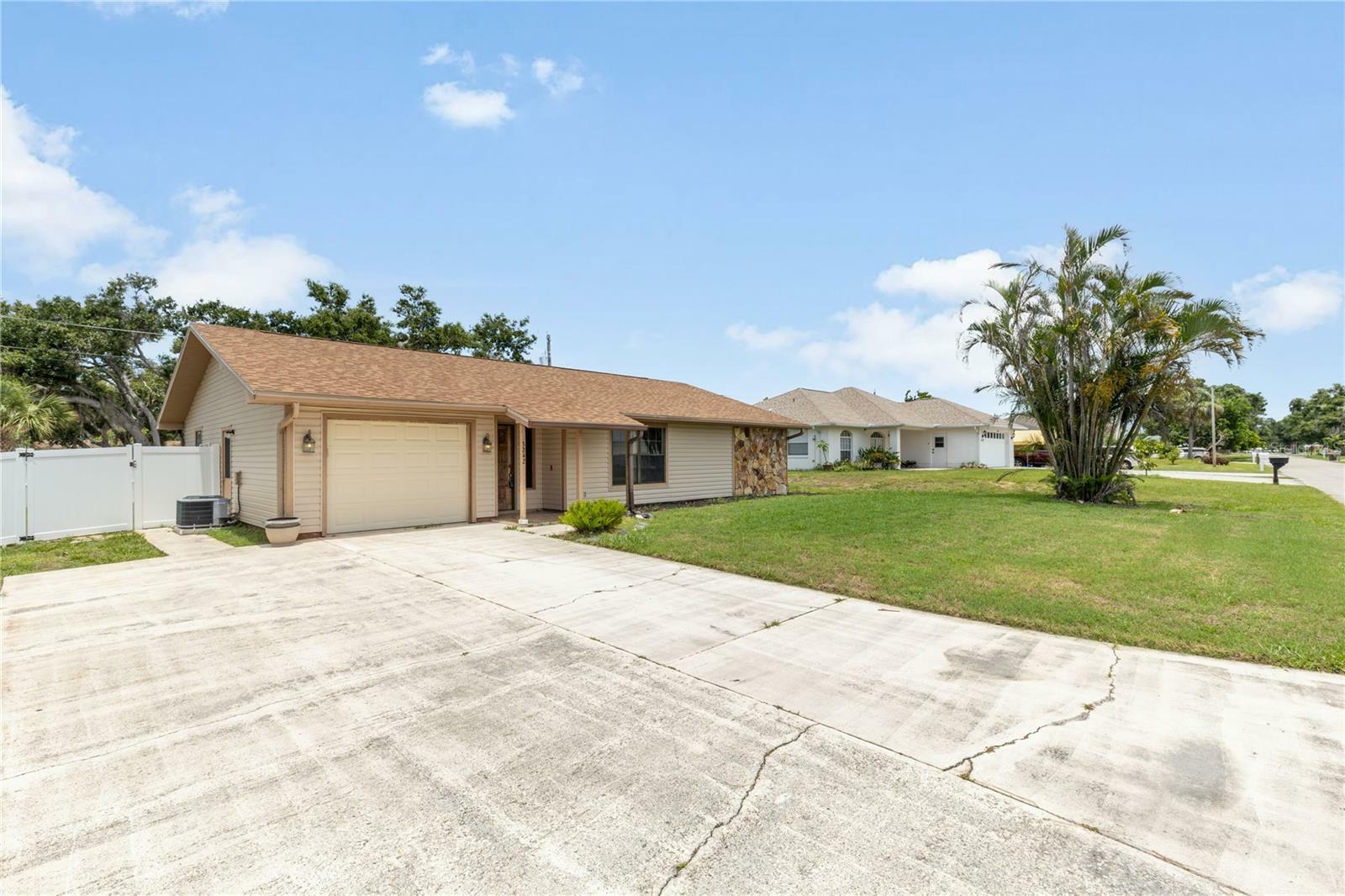 Property Photo: 3242 Nocturne Road FL 34293