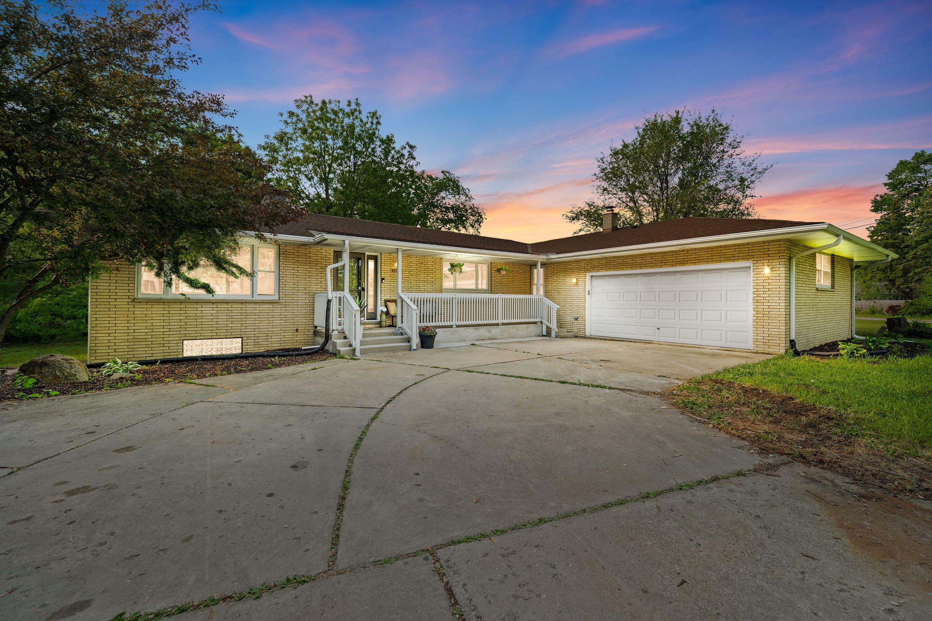 Property Photo: 4326 Taylor Ave WI 53405