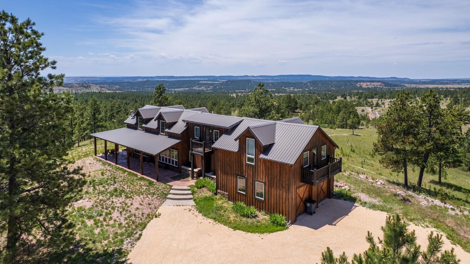 Property Photo: 26835 Elk Run Road SD 57747