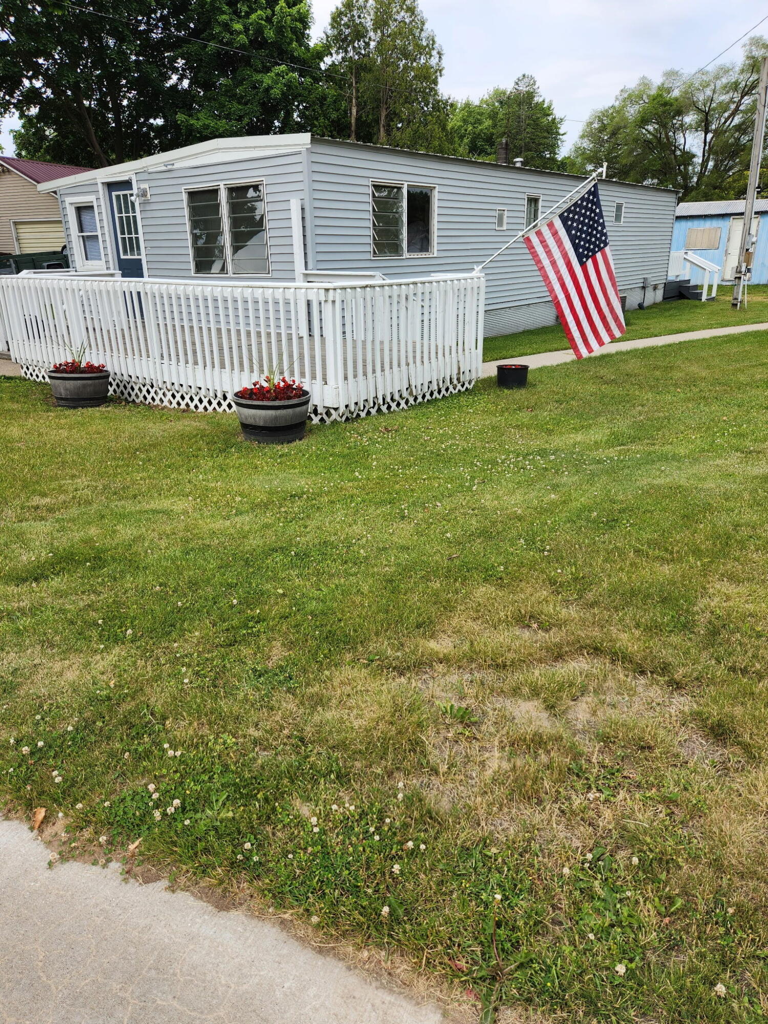 Property Photo: 227 N Lincoln Avenue MI 48850