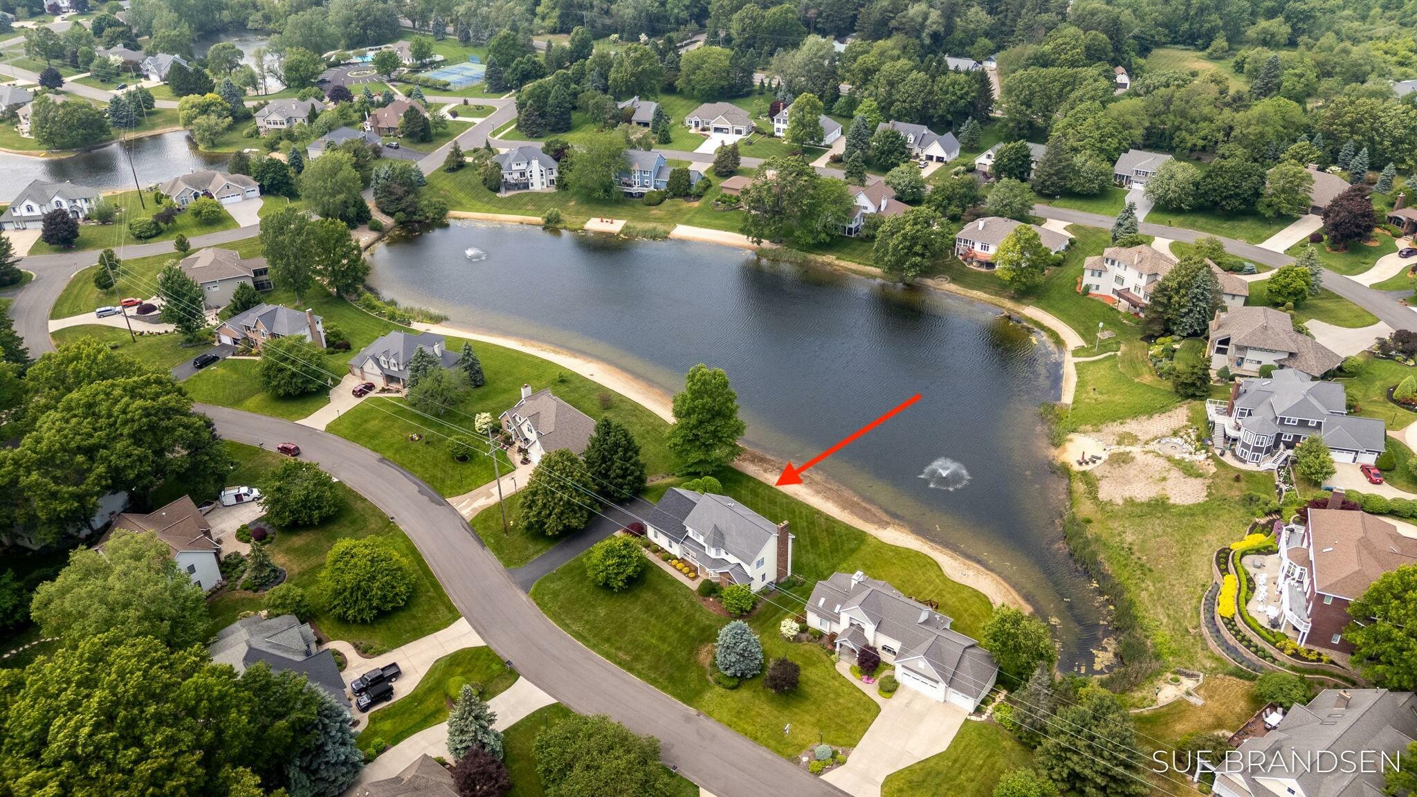 Property Photo: 933 Meadow Ridge Drive MI 49424
