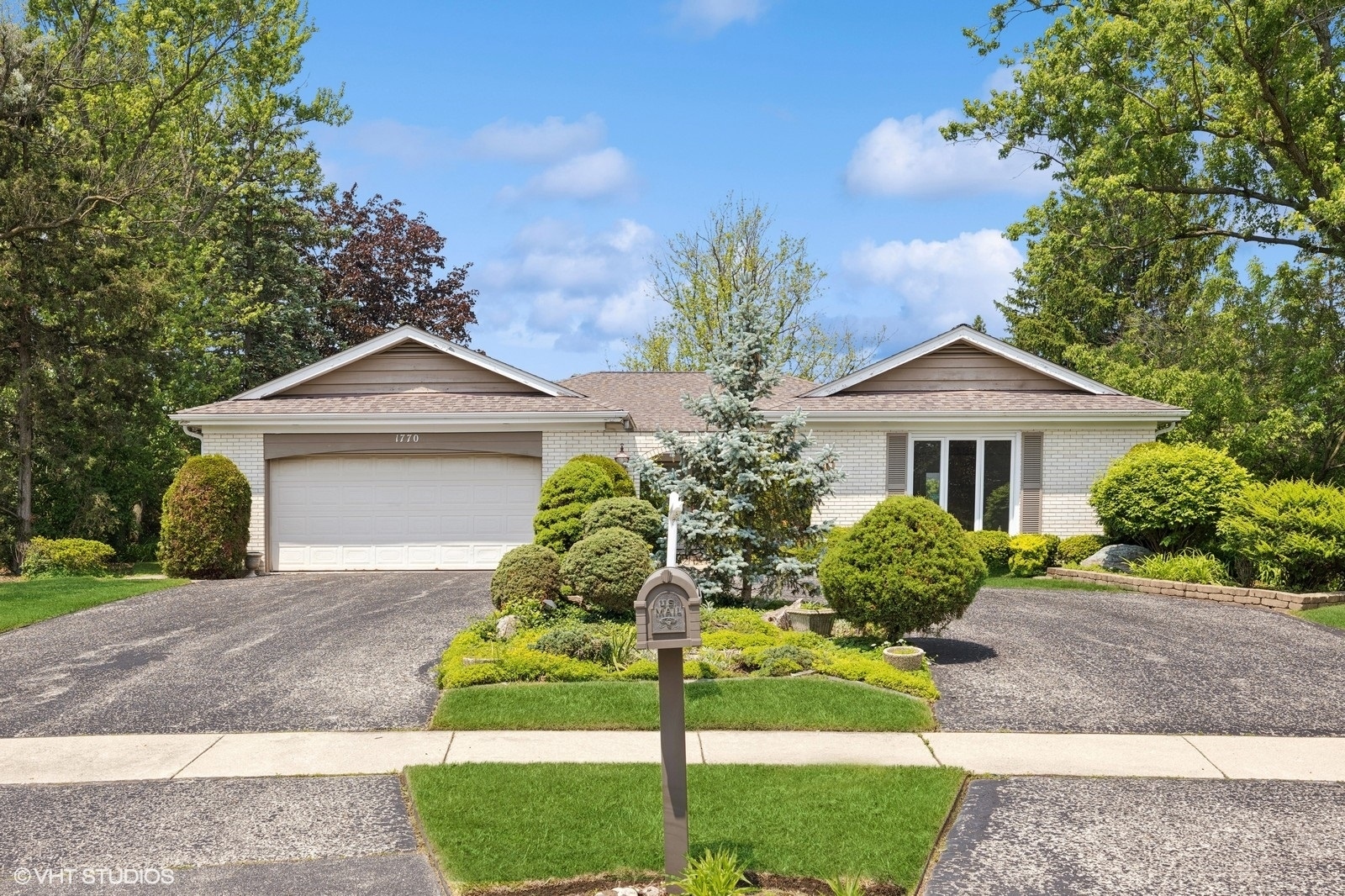 1770 Overland Trail  Deerfield IL 60015 photo