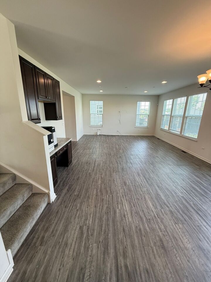 Property Photo:  78 Kenneth Street  IL 60443 
