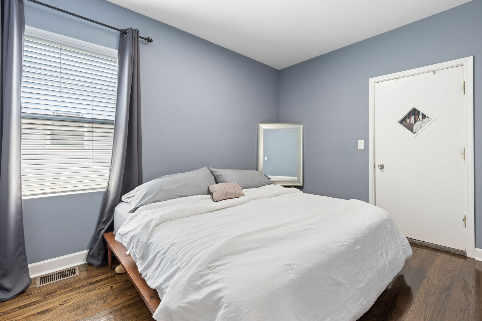 Property Photo: 7720 S Prairie Avenue IL 60619