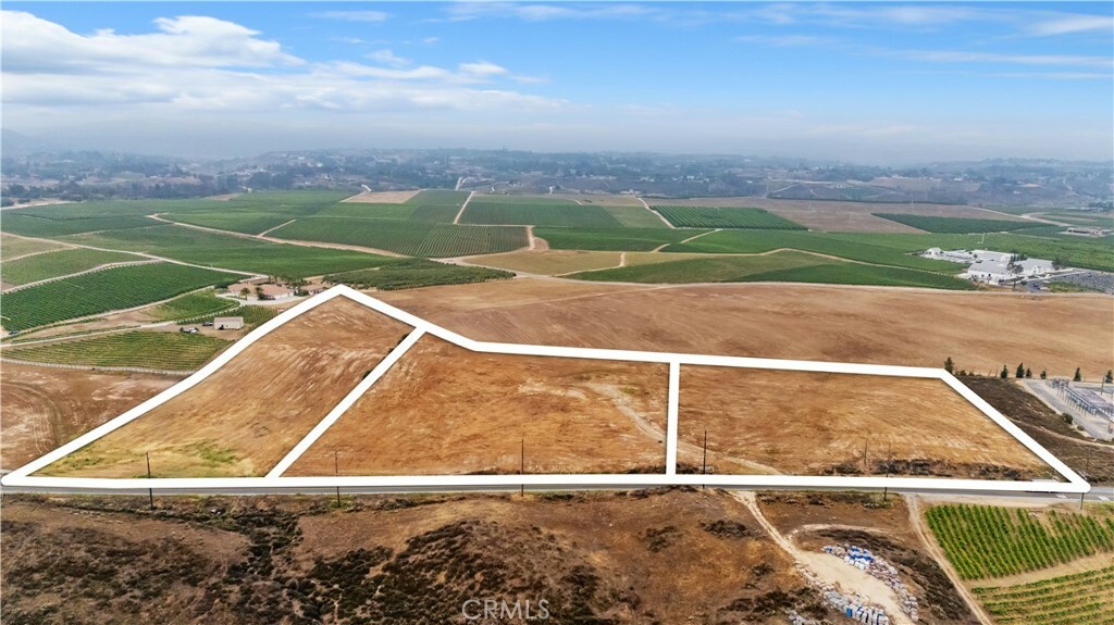 Property Photo:  35183 Monte De Oro Road  CA 92592 